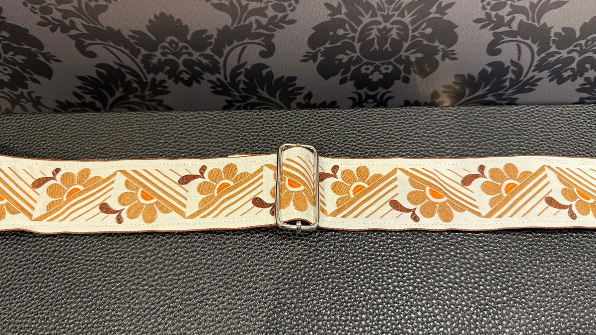 Holy Cow Real Vintage Rising Flower Light Brown 70’s
