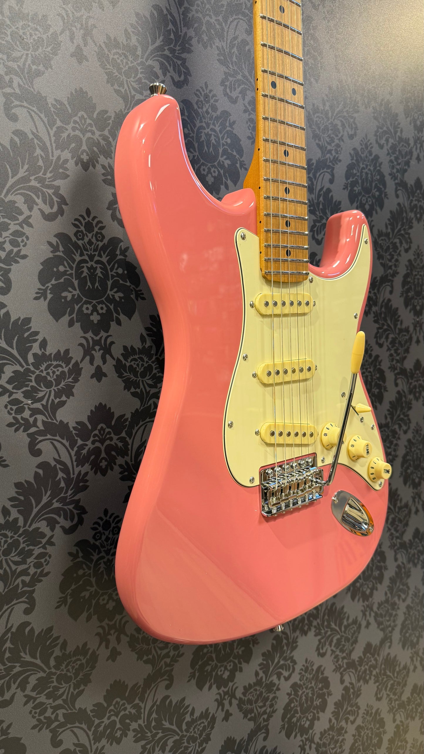 JET Guitars JS-300 Burgundy Pink