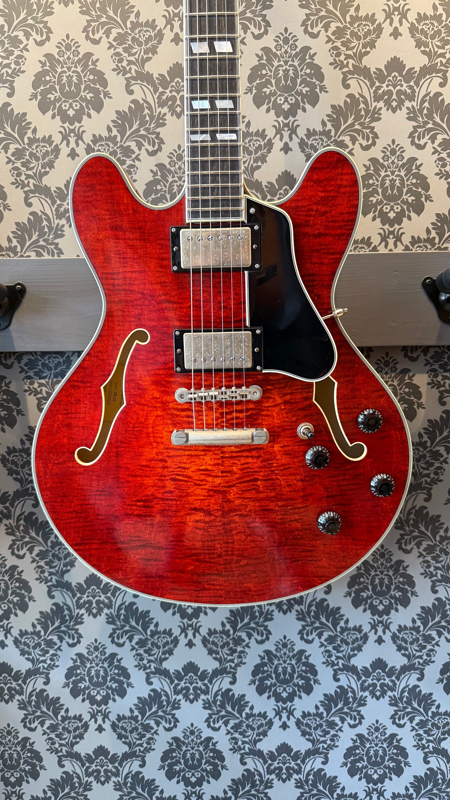 Eastman T59/TV 16" Thinline Seymour Duncan HB incl.case (B-stock)