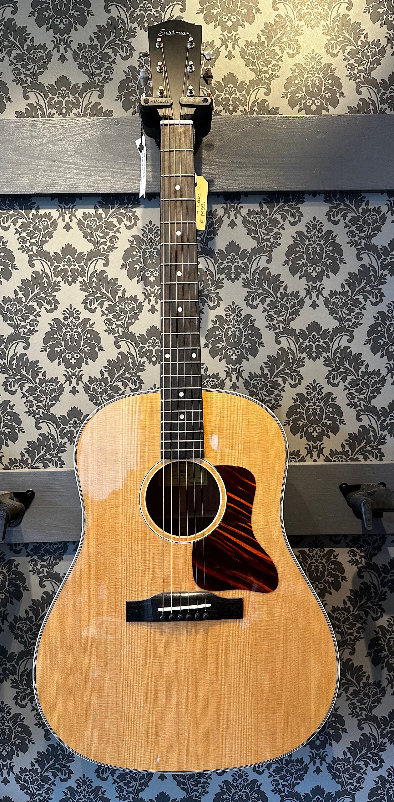 Eastman E6SS-TC Incl. case