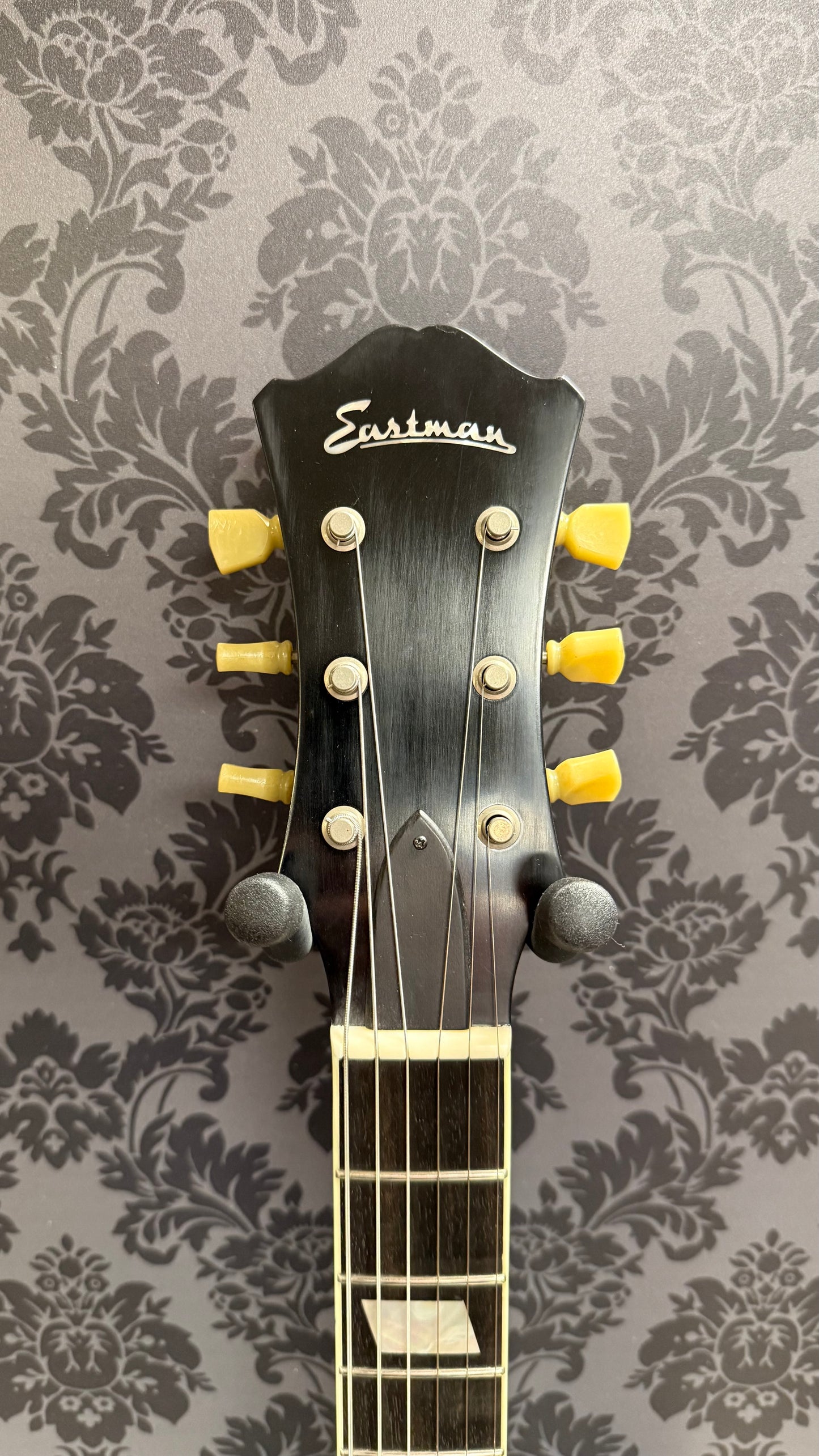 Eastman T64/TV LTD- truetone vintage gloss black (occasion)