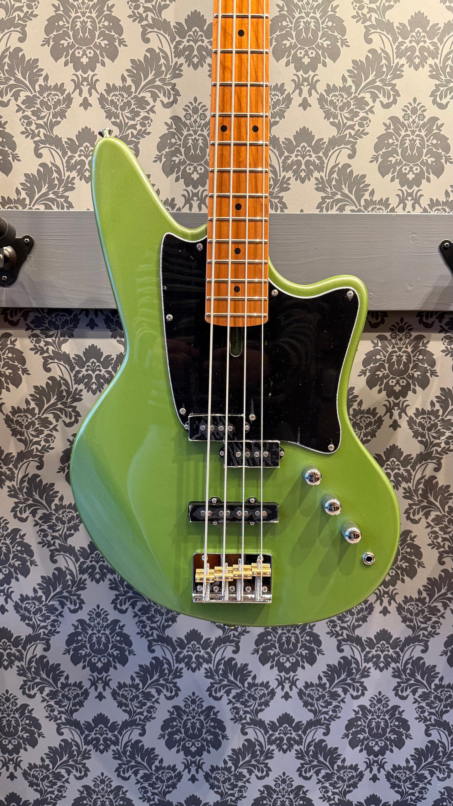 Ashdown The Saint Onyx Green