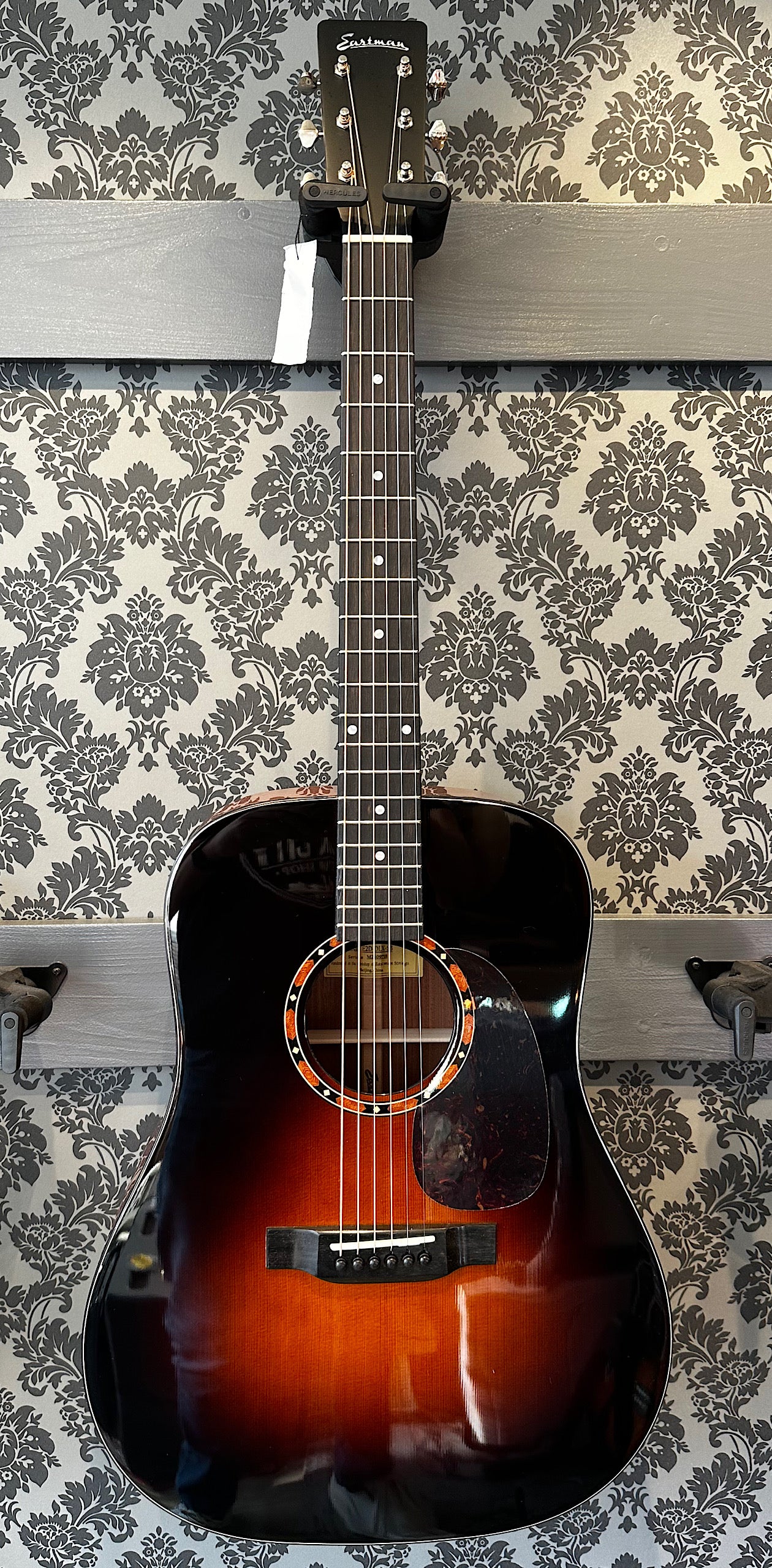 Eastman E2D Sunburst Deluxe Incl. gigbag B-Stock