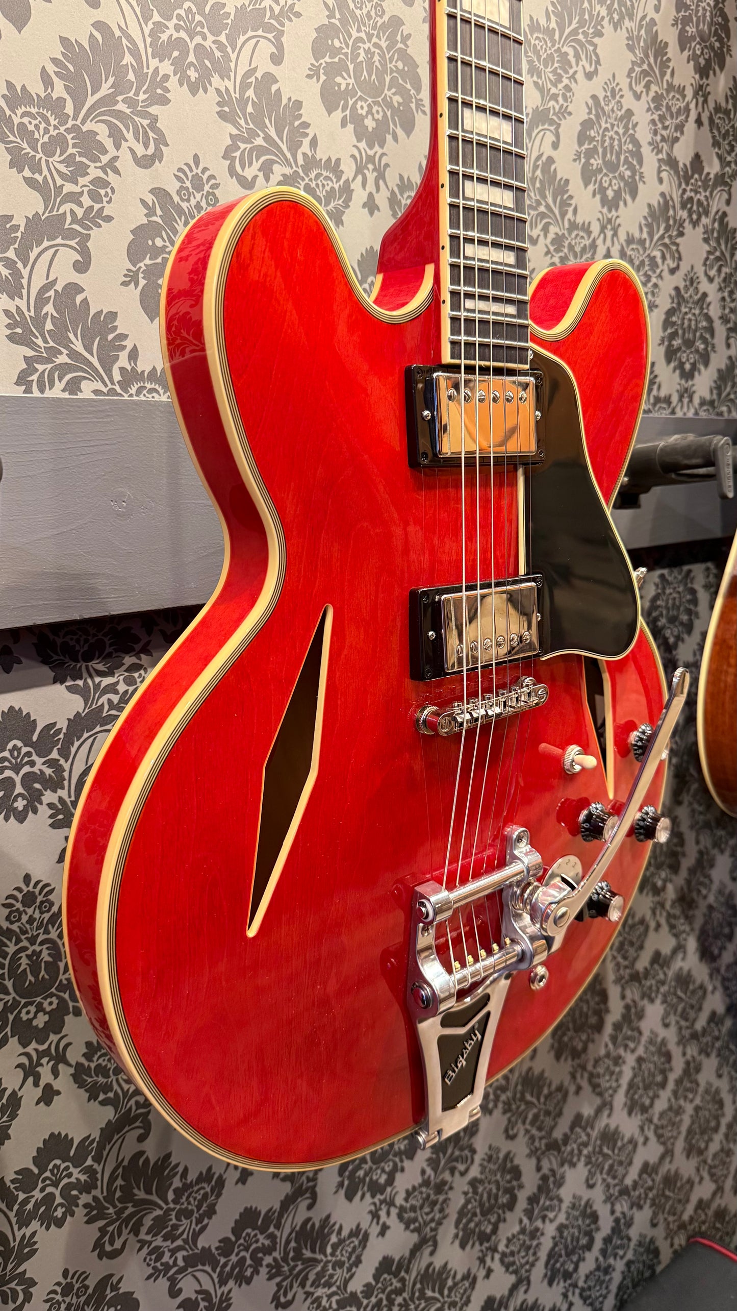 Epiphone Shinichi Ubukata ES-355 Custom Bigsby, Sixties Cherry with Case (occasion)