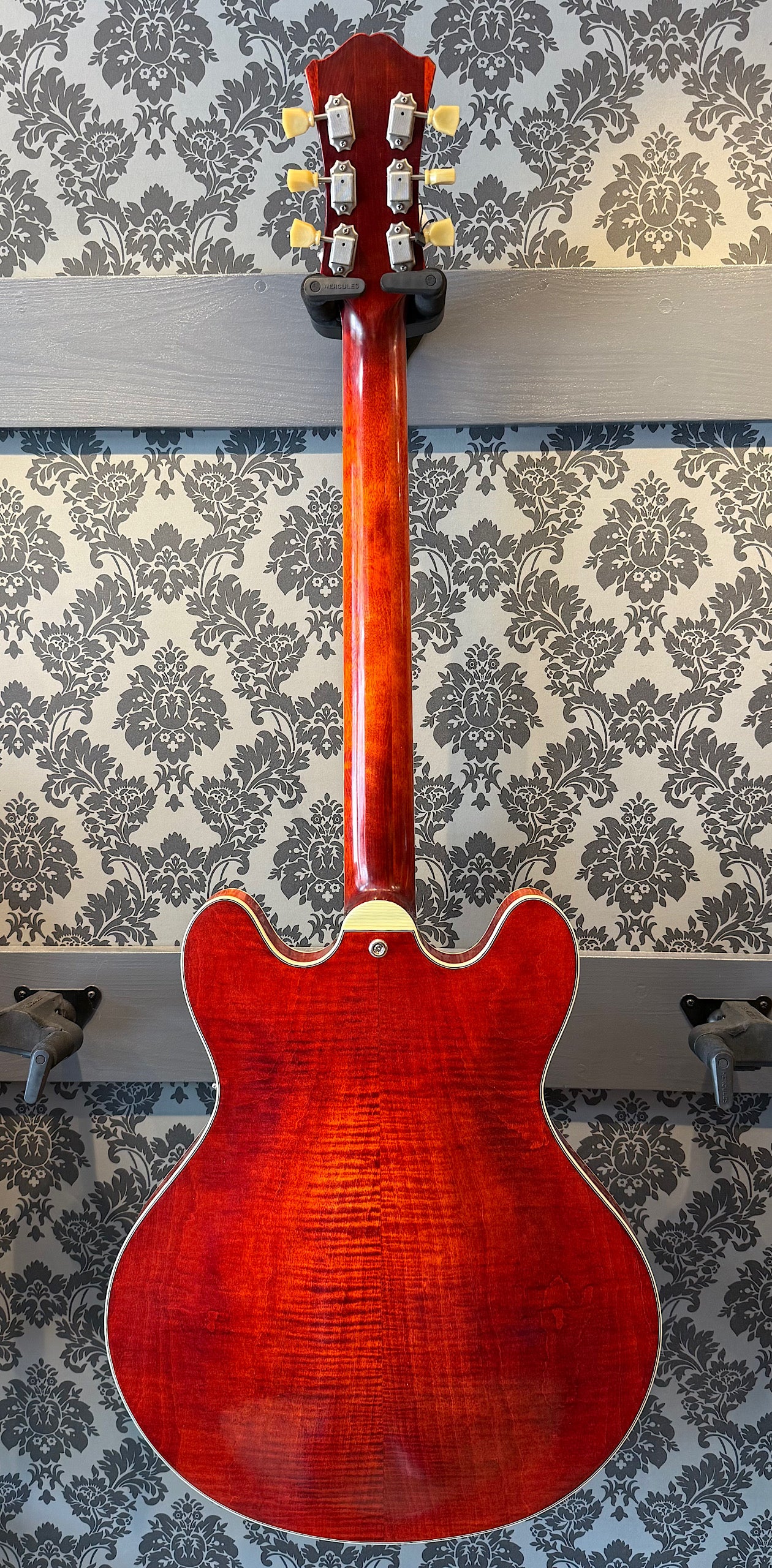 Eastman T59/TV 16" Thinline Seymour Duncan HB incl.case (B-stock)