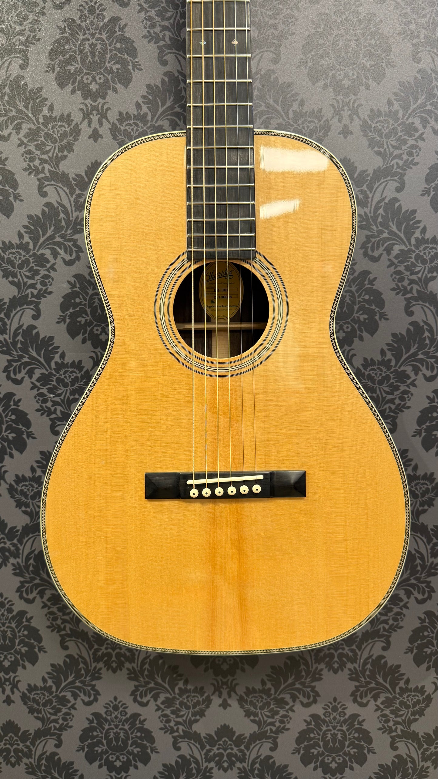 Blueridge BR-361 Historic Series Parlor Guitar