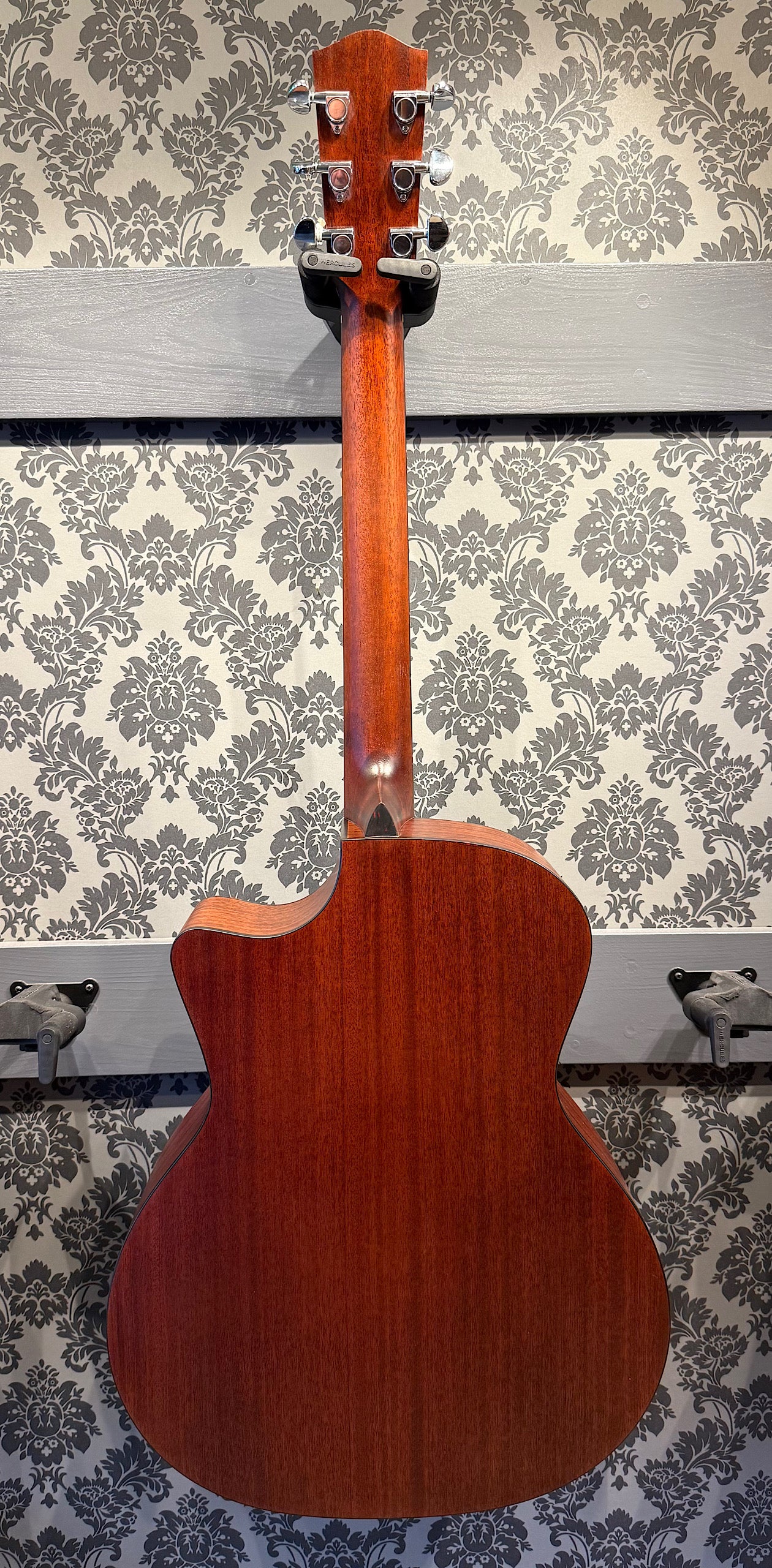 Eastman AC122-2CE BK Incl. Gigbag