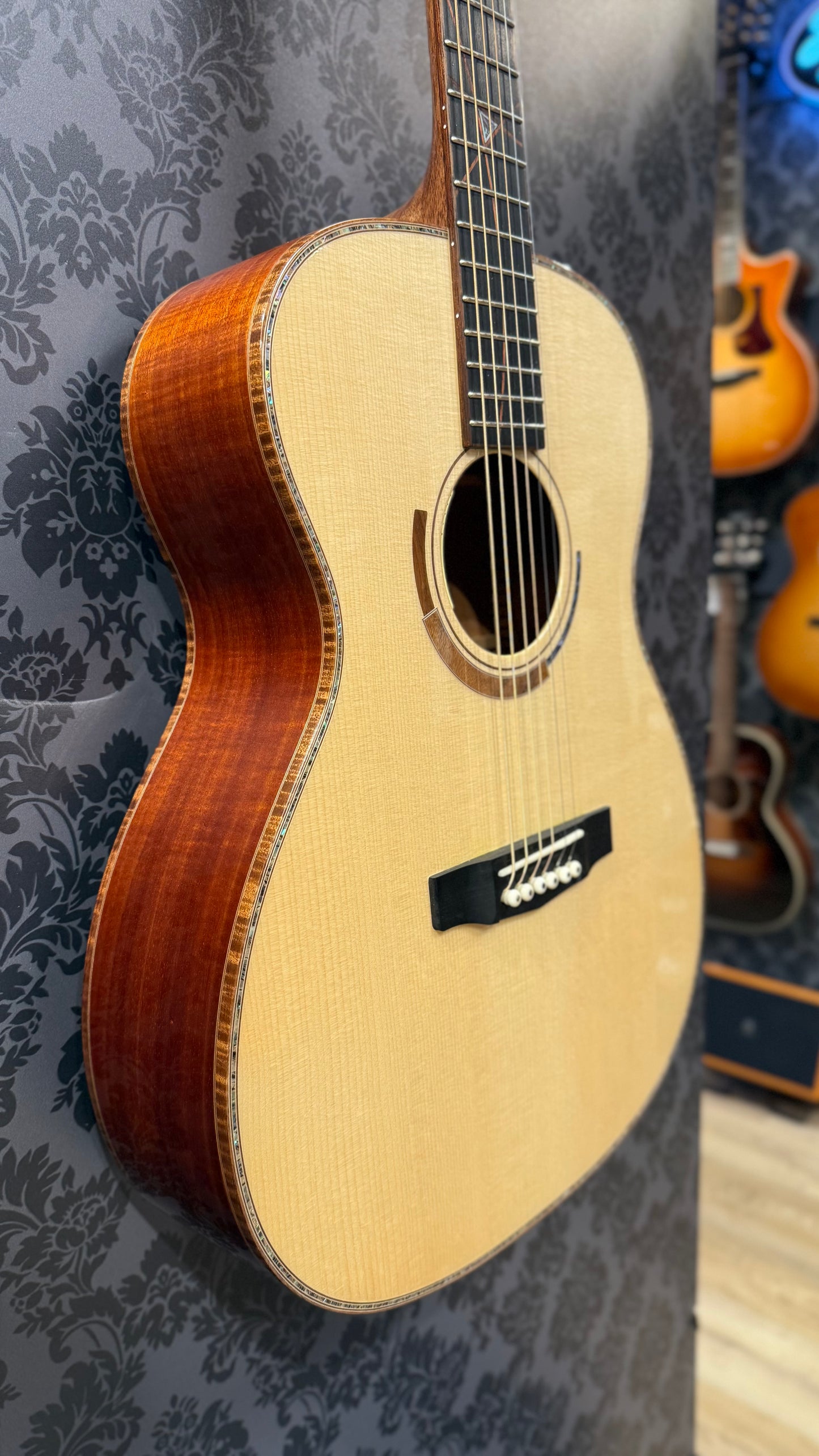 Cort Abstract Limited Koa/Spruce incl. case (occasion)