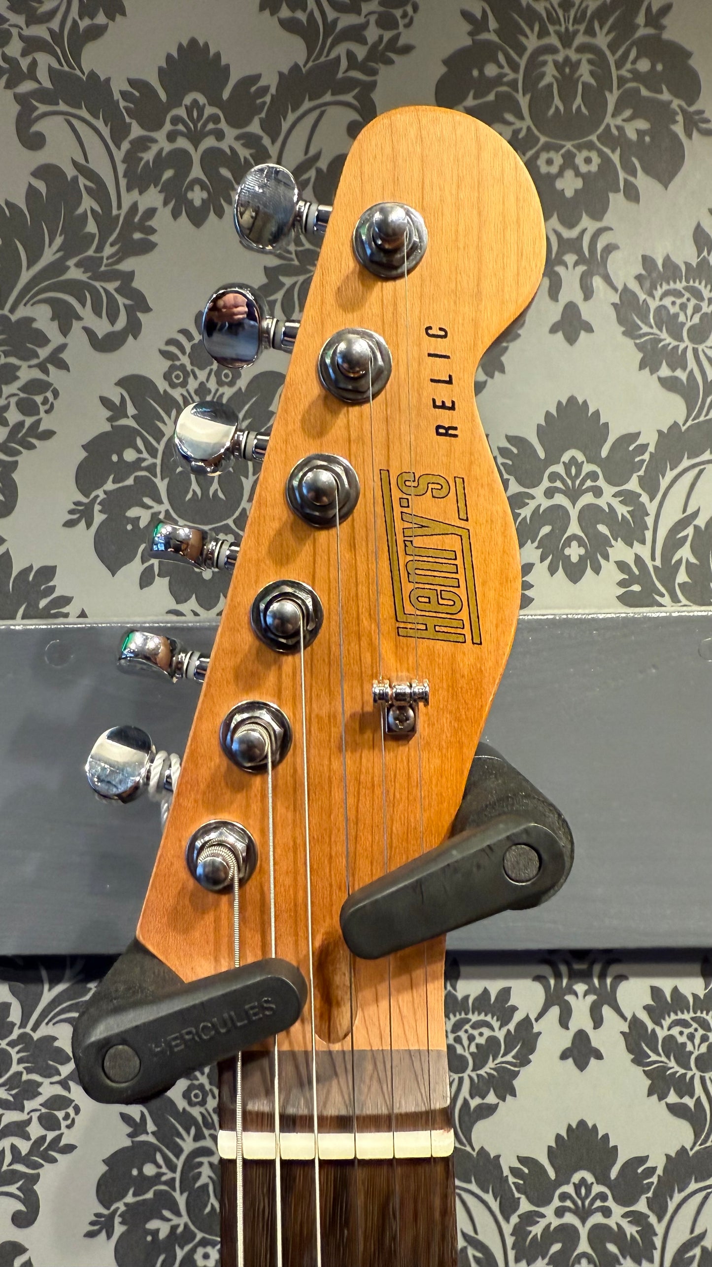 Henry's TL-1 Space The Comet Yellow Relic incl. bag