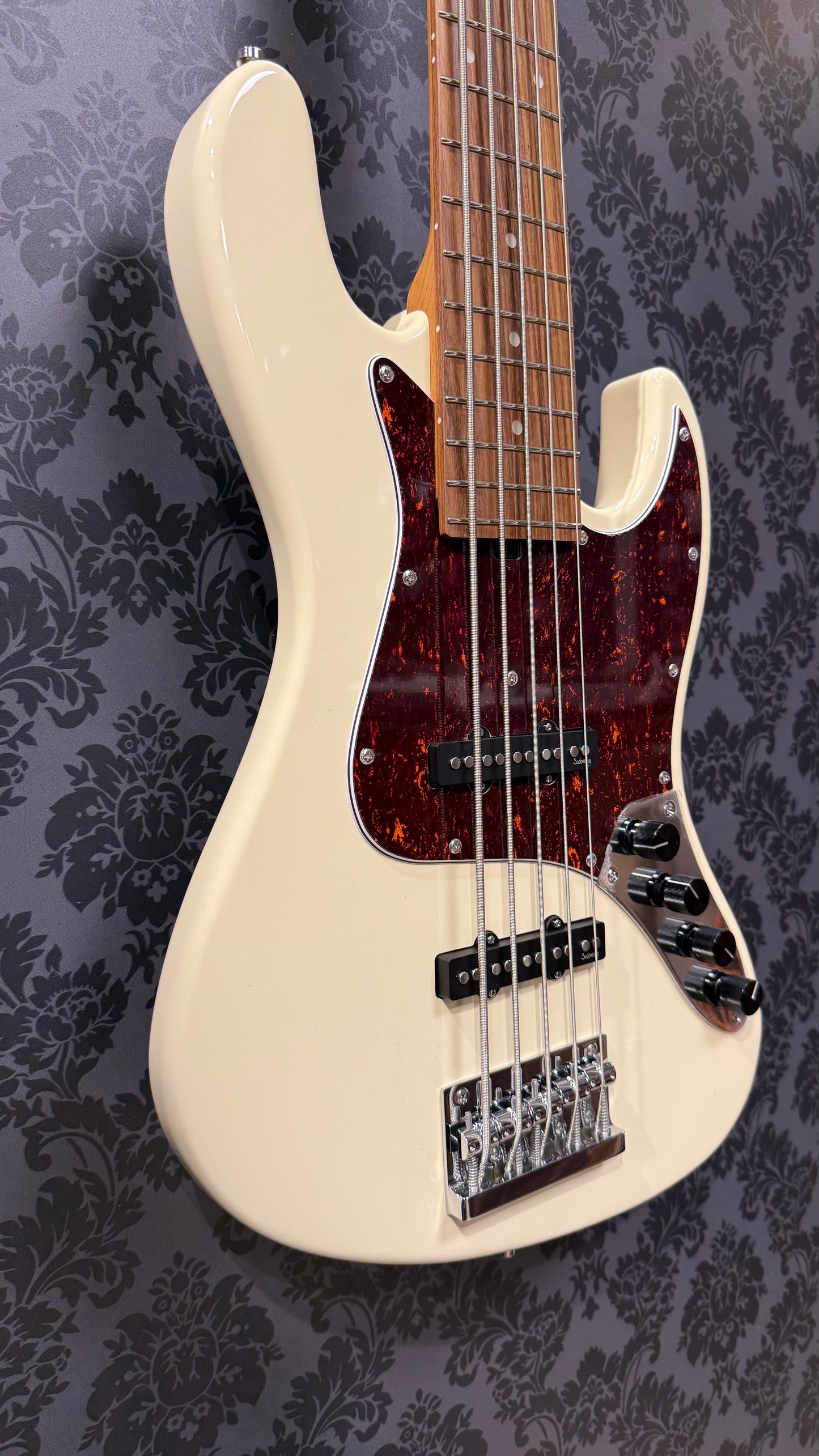 Sadowsky MetroExpress Vintage J/J Bass 5-String Olympic White SHP CH