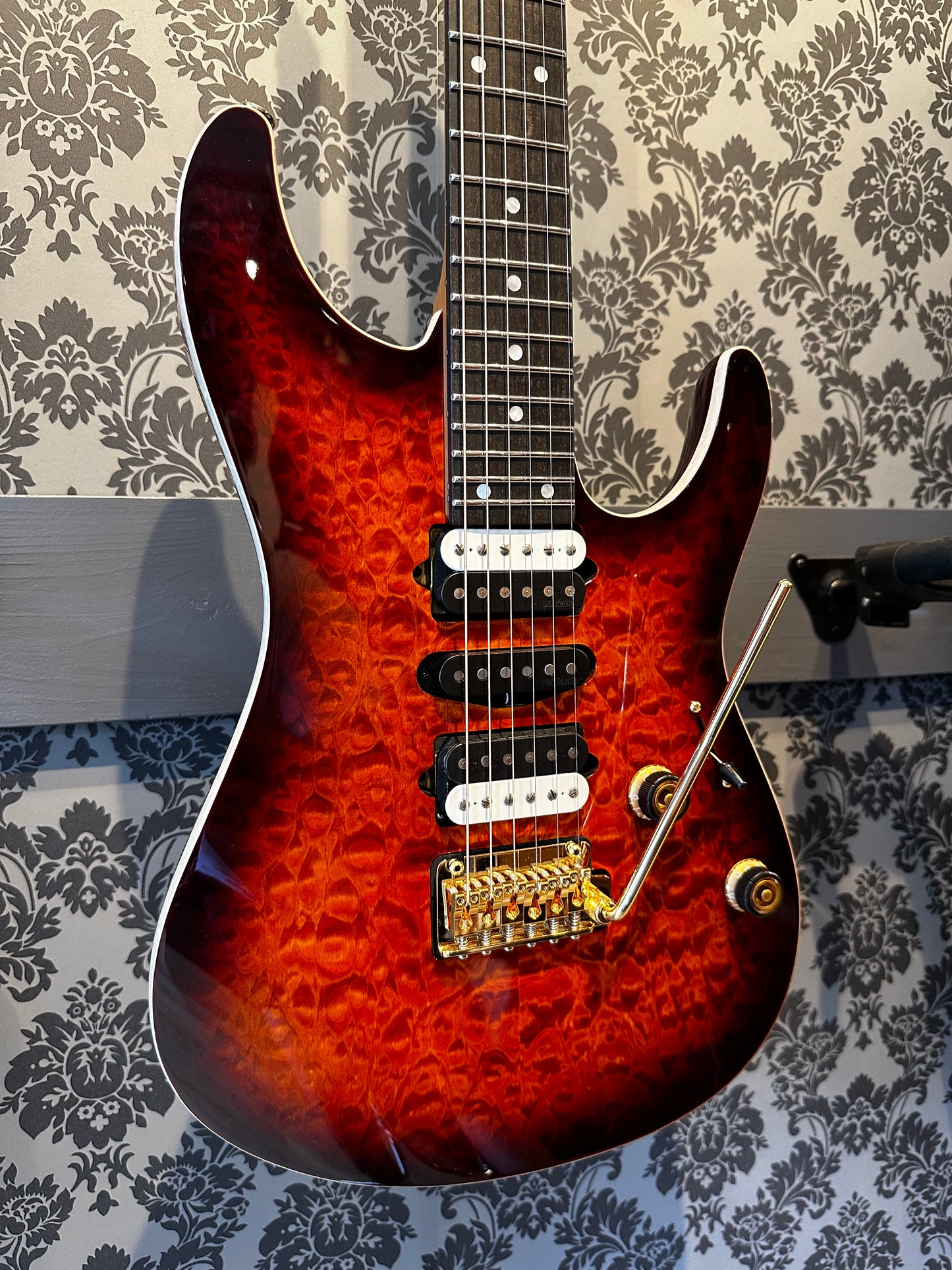 Ibanez AZ47P1QM Dragon Eye Burst Incl. gigbag