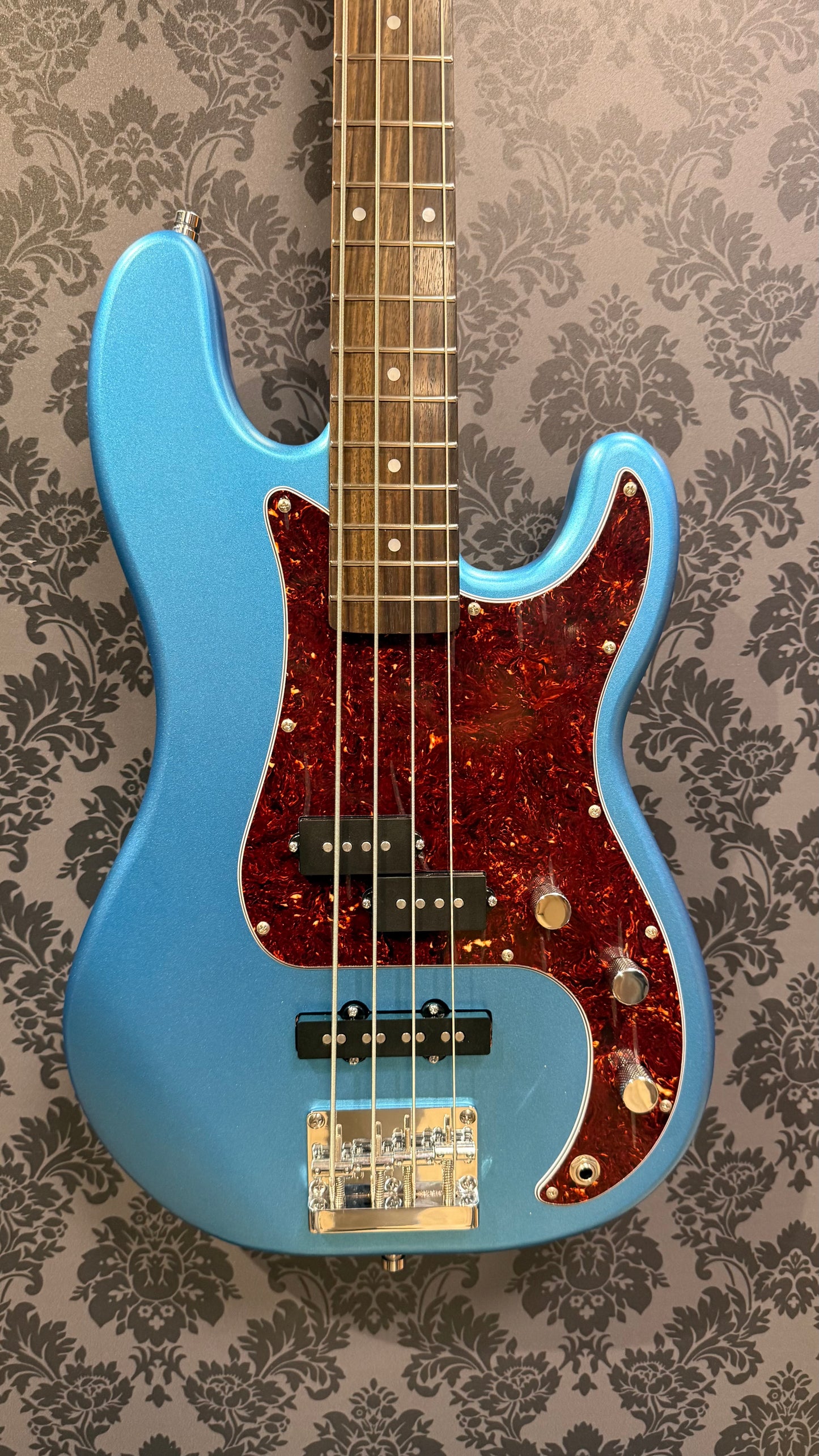 Patina PPJB-3 bass Lake Blue Nitro Finish