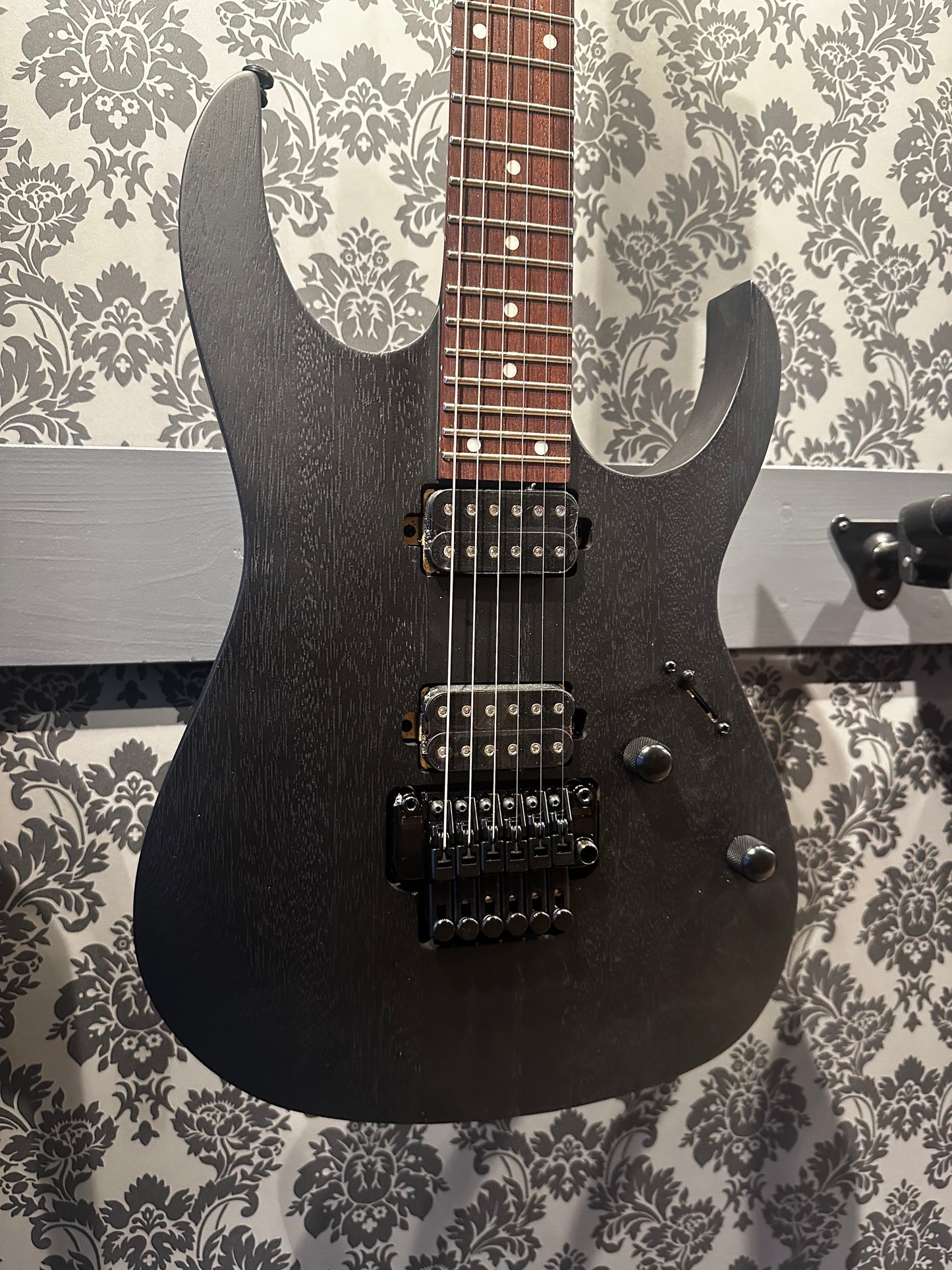 Ibanez RGRT420 WK Weathered Black