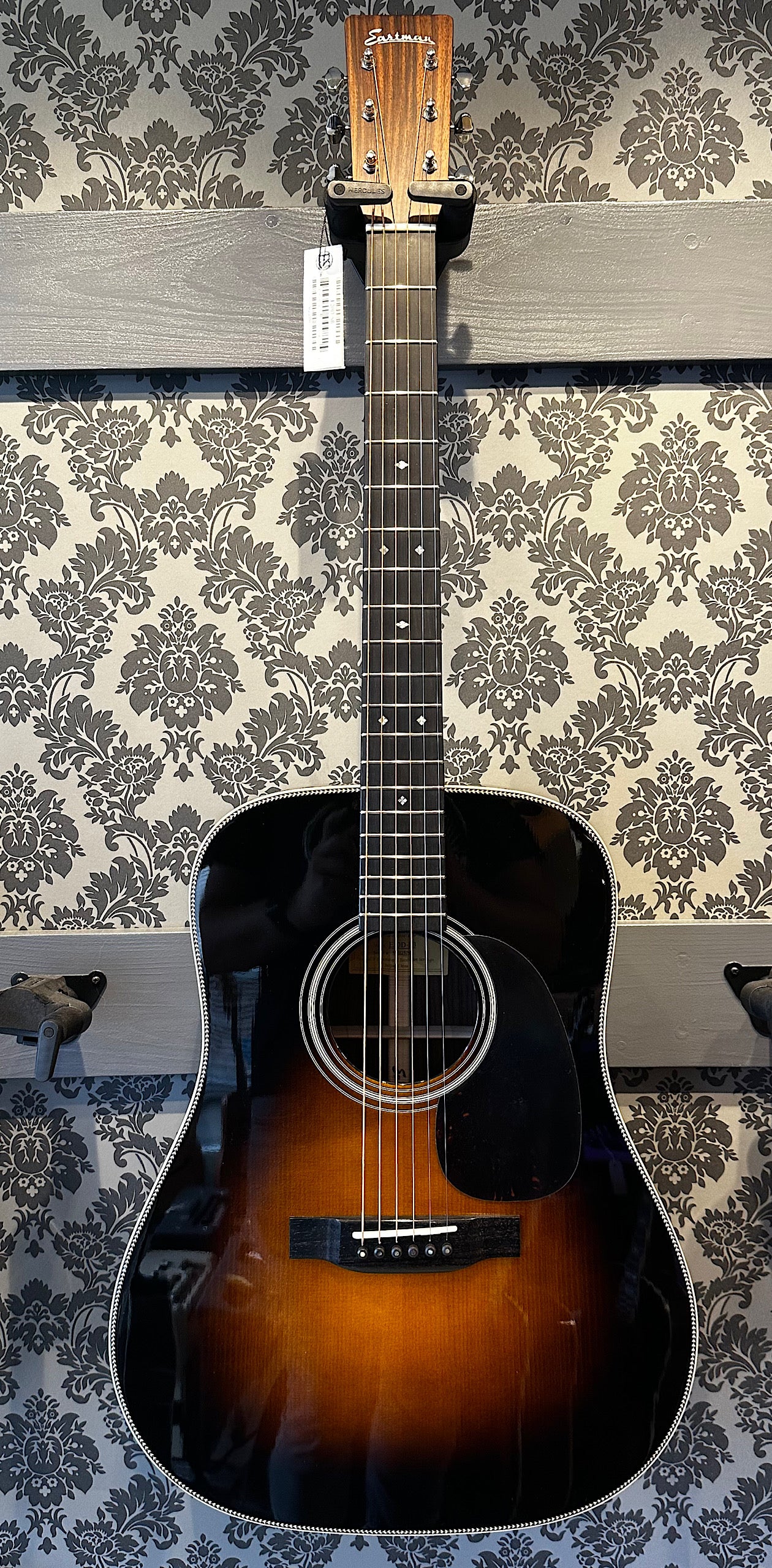 Eastman E20D Sunburst Incl. case