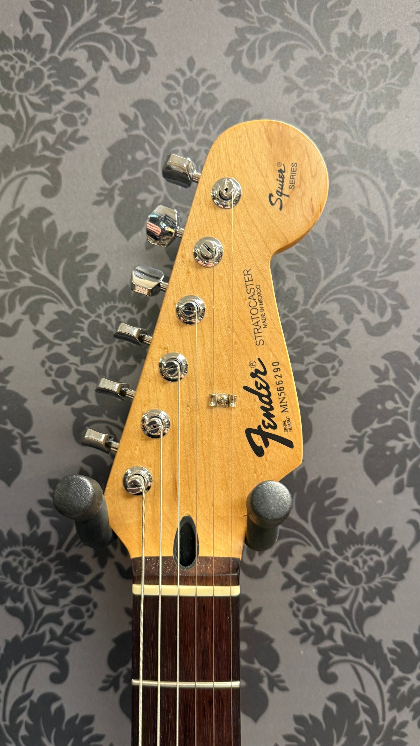 1995 Fender Squier Series (Mexico-made) Stratocaster OW (occasion)