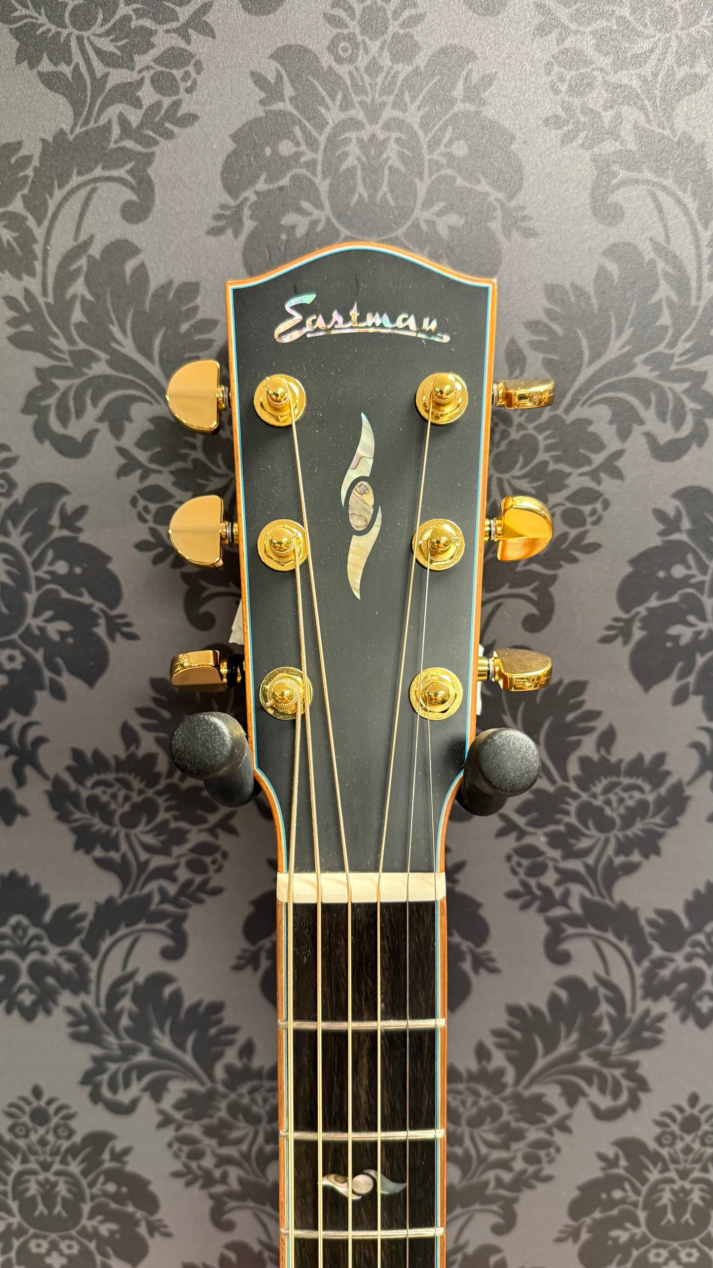 Eastman AC522CE Gold Burst Incl. Case (B-stock)