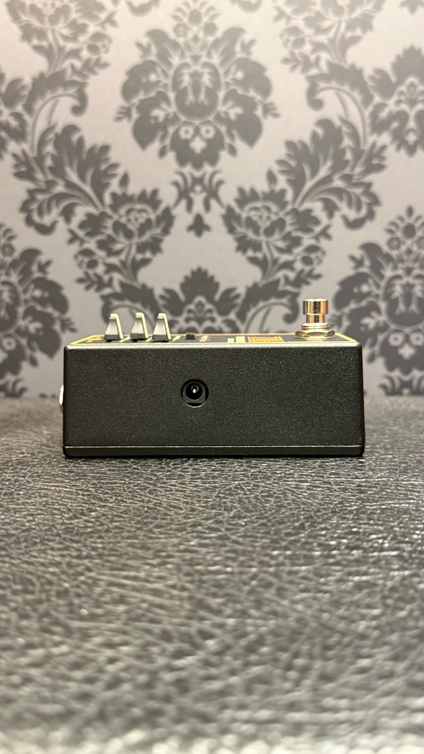 Walrus Audio Fundamental Fuzz