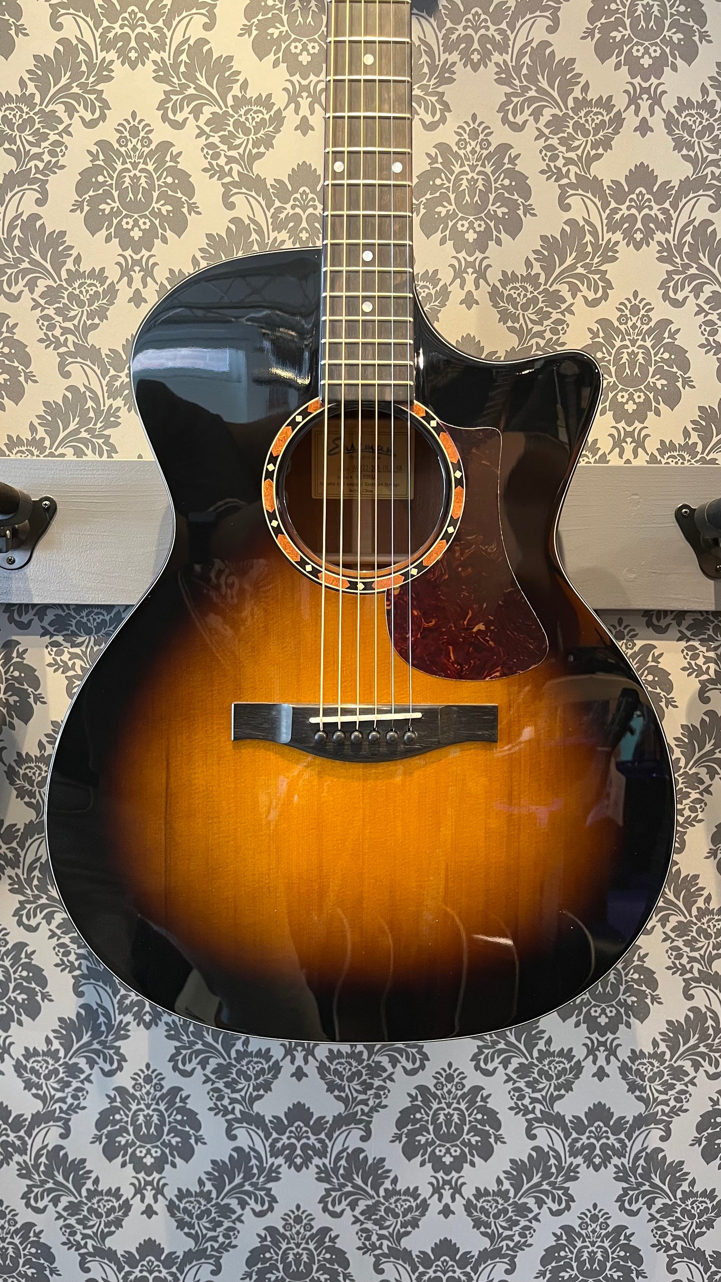 Eastman AC122-2CE Deluxe Sunburst Incl. gigbag