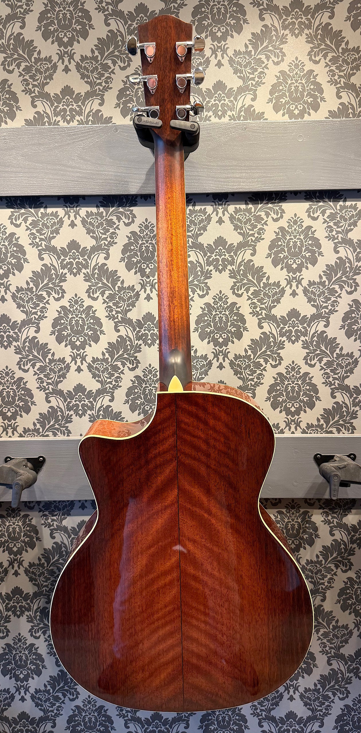 Eastman AC322CE LR Baggs incl.case