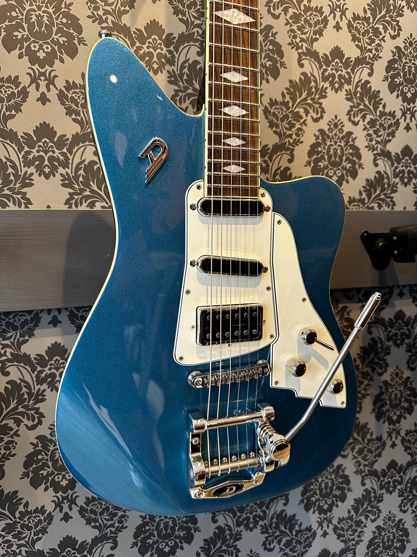 Duesenberg Paloma Catalina Blue Incl. gigbag