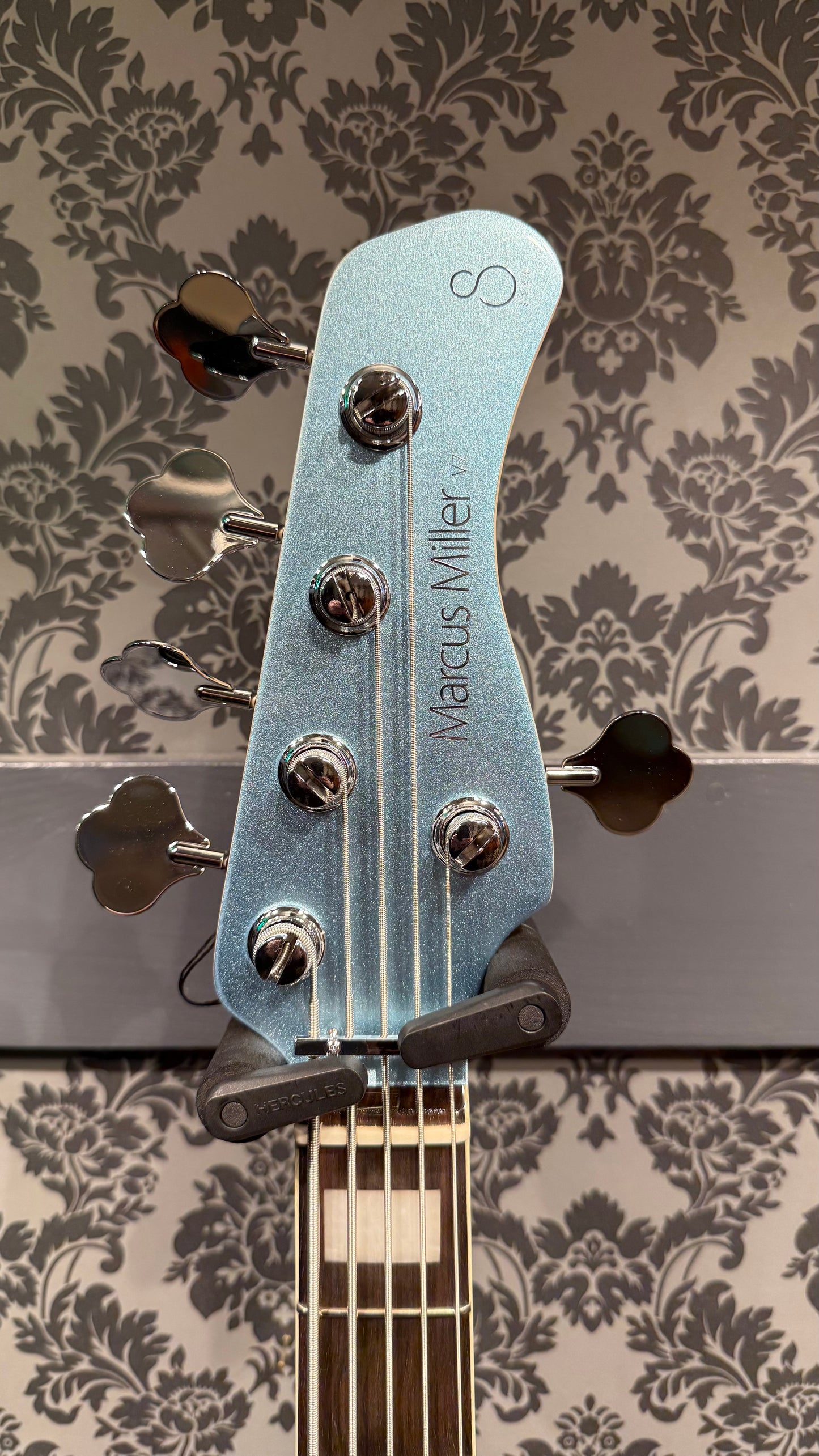 Sire V7+ A5/LPB Lake Placid Blue