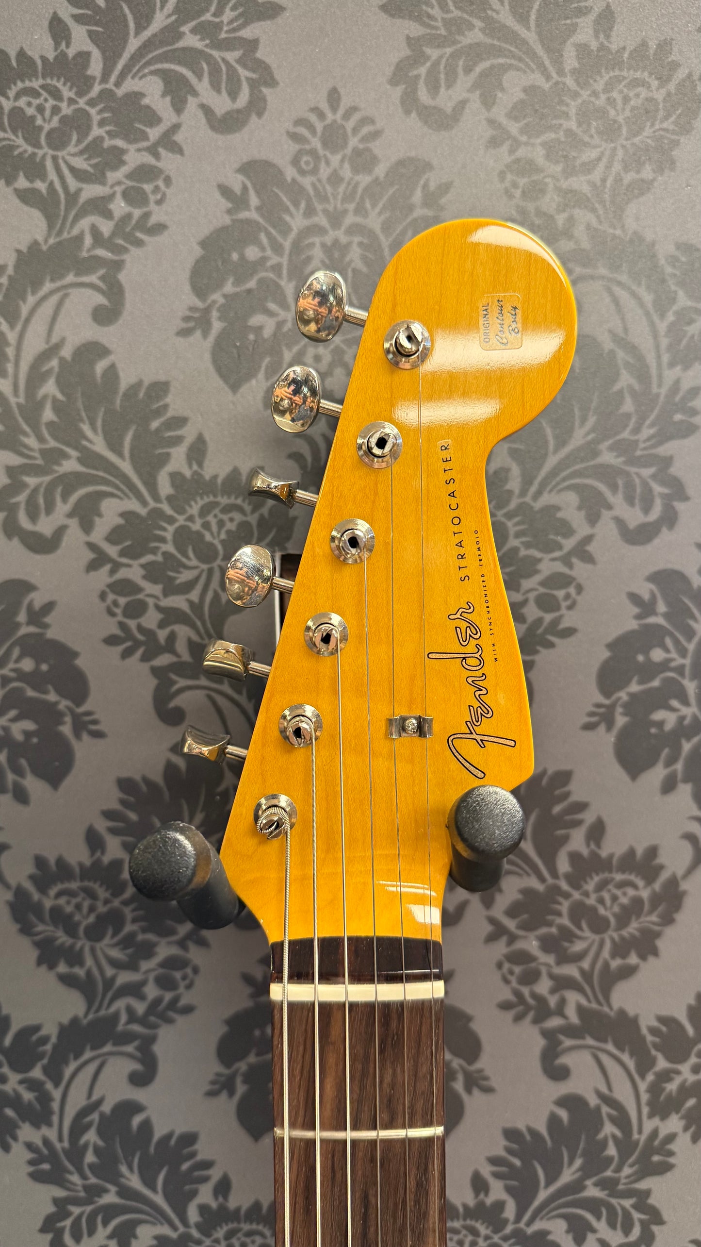 Fender MIJ Limited Edition Stratocaster RW Black Paisley + Case (occasion)