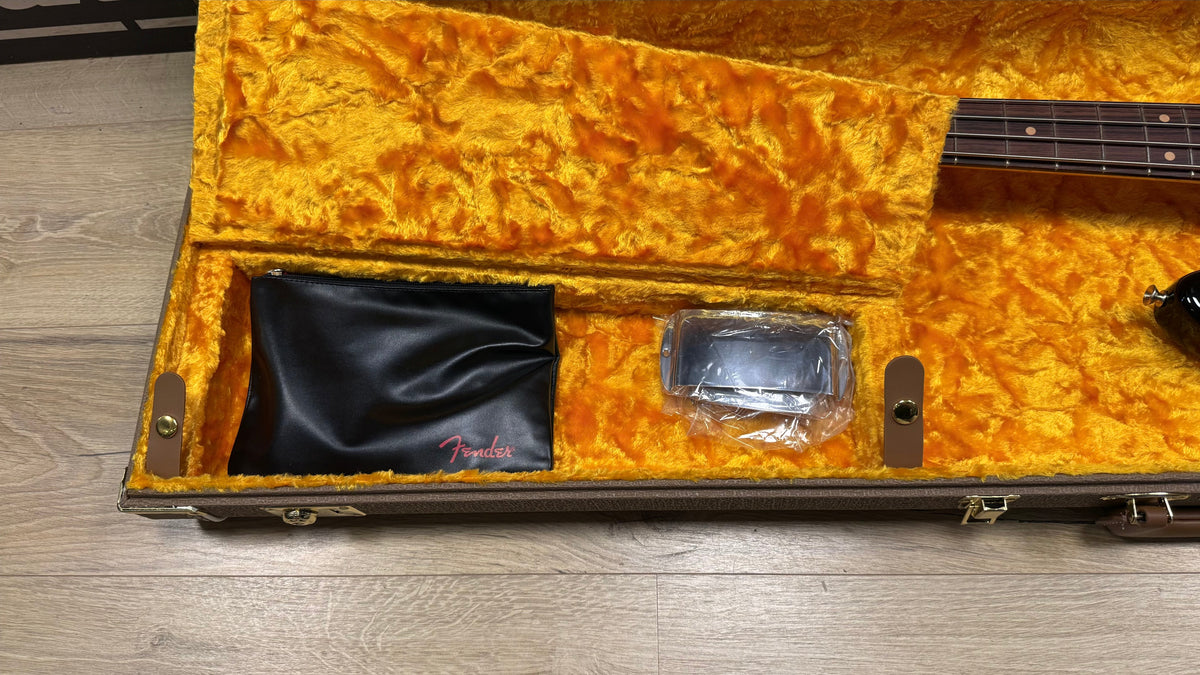 Fender American Vintage II precision bass 2026 + Case (occasion)