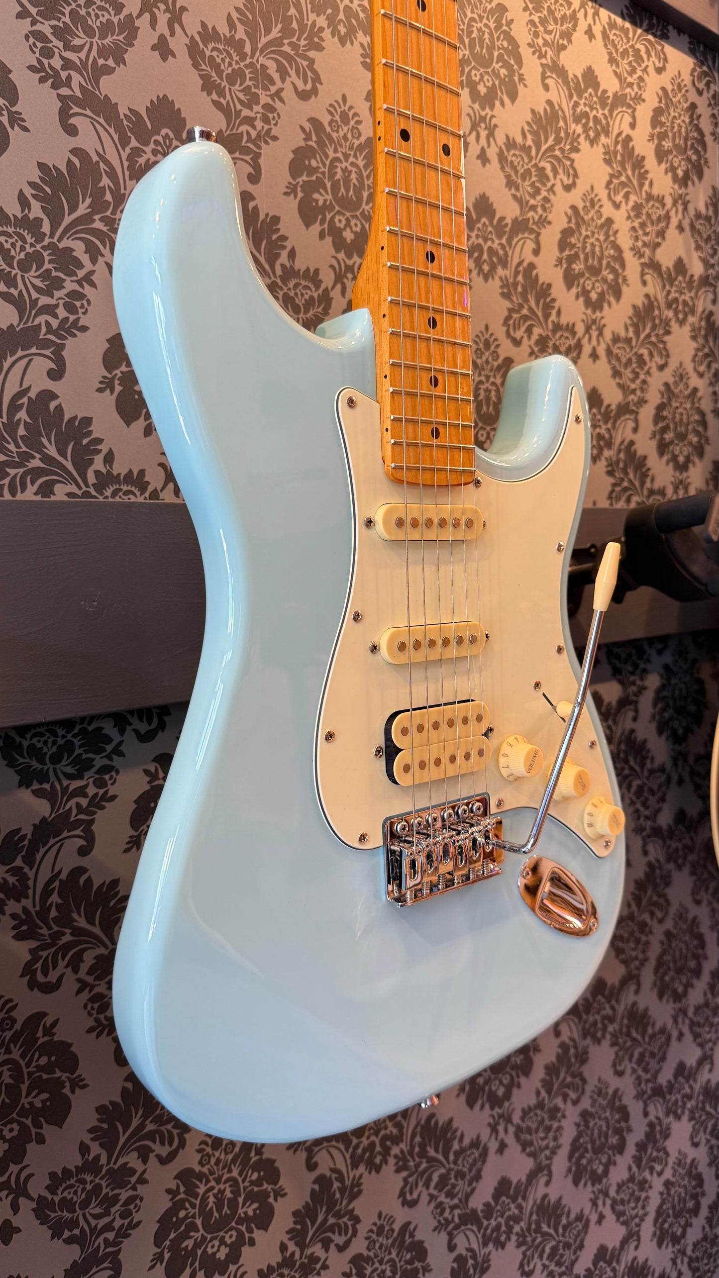 Eko ST351-Daphne Blue Tribute Series
