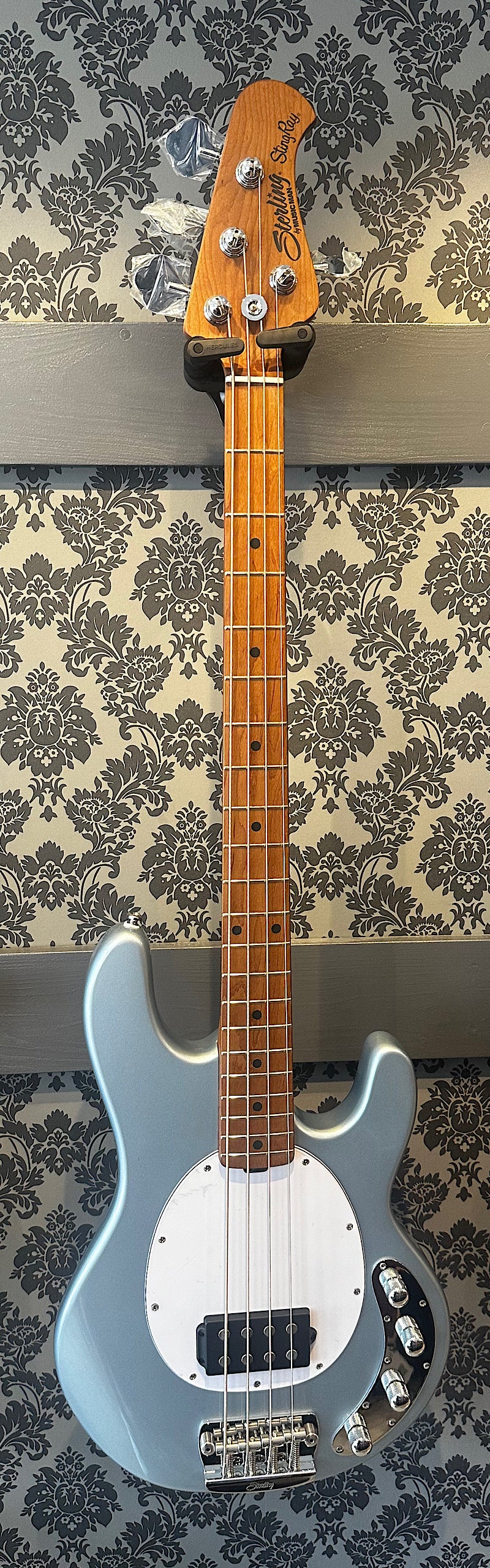 Sterling by Music Man RAY34 FSV-M2 Bass (B-stock)