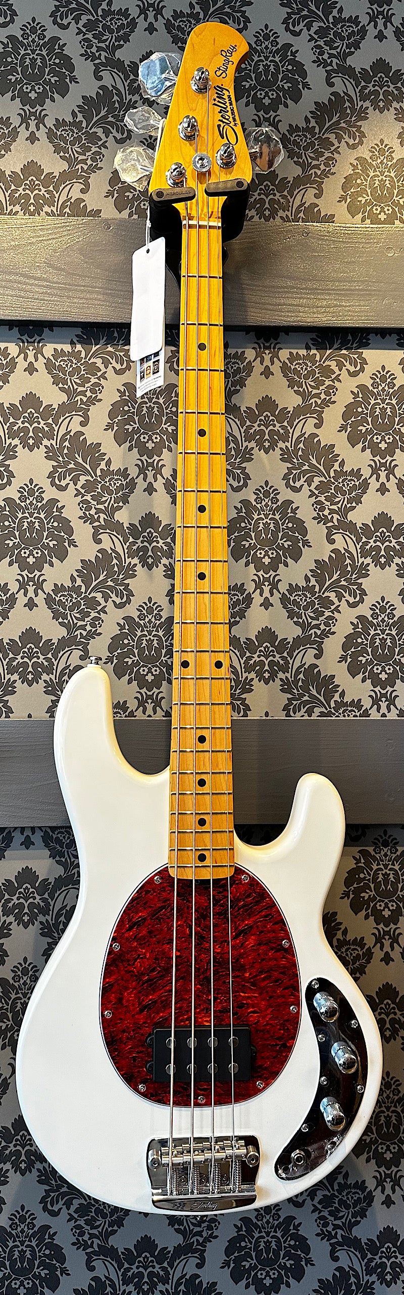 Sterling By Music Man Stingray Classic Olympic White