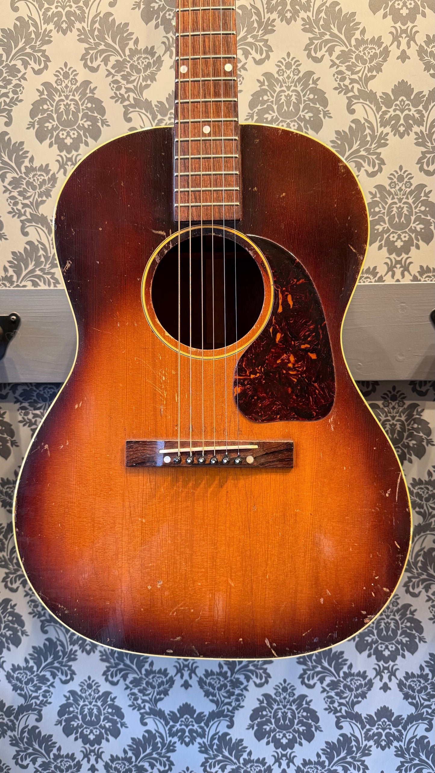 Gibson LG-2 1947 incl.case (occasion)