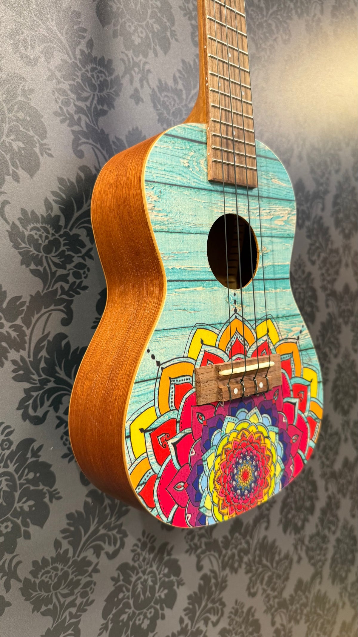 Flight AUC-33 Mansion Orchid Concert Ukulele