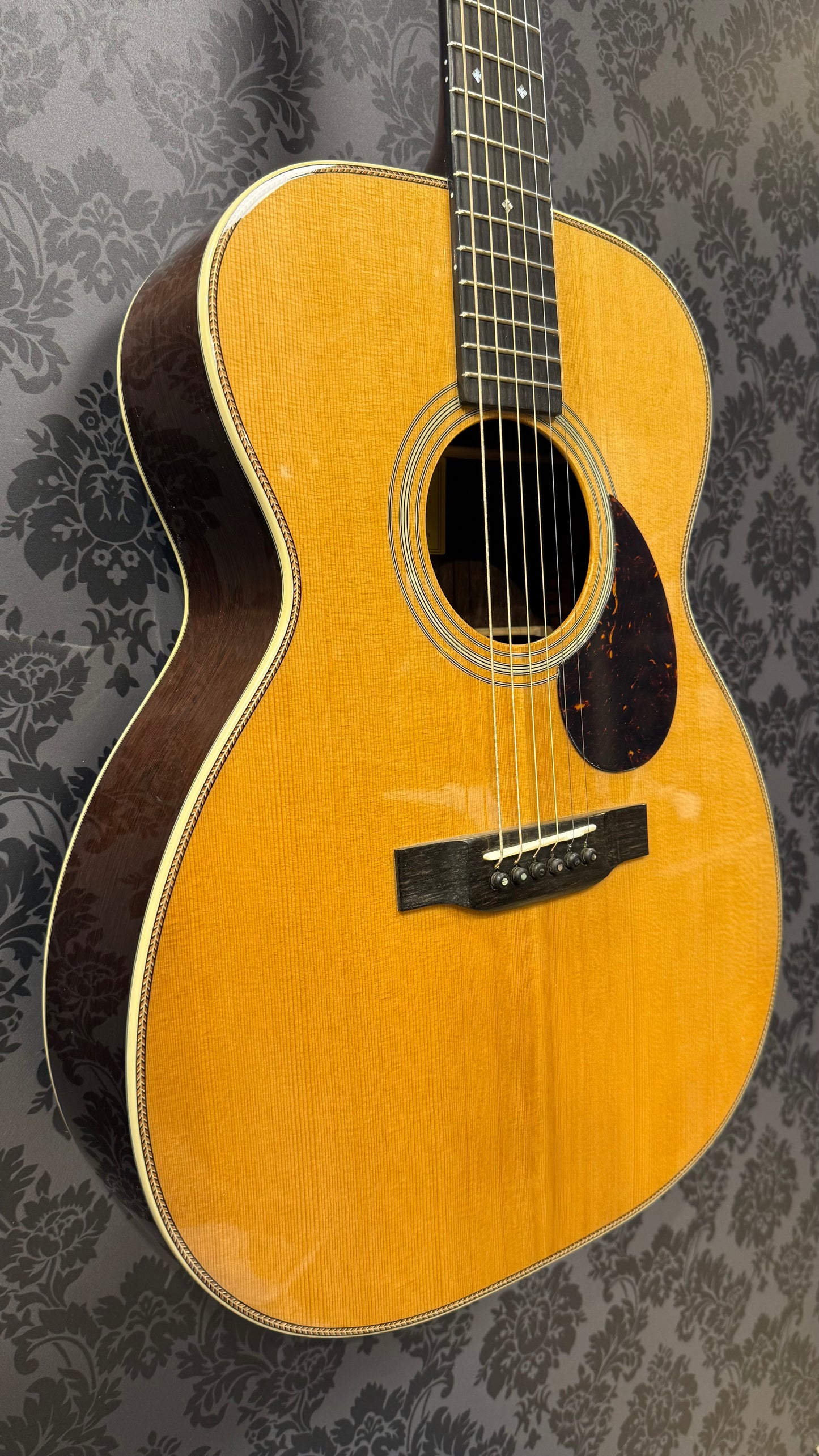Eastman E20 OM MR TC incl.case (B-Stock)