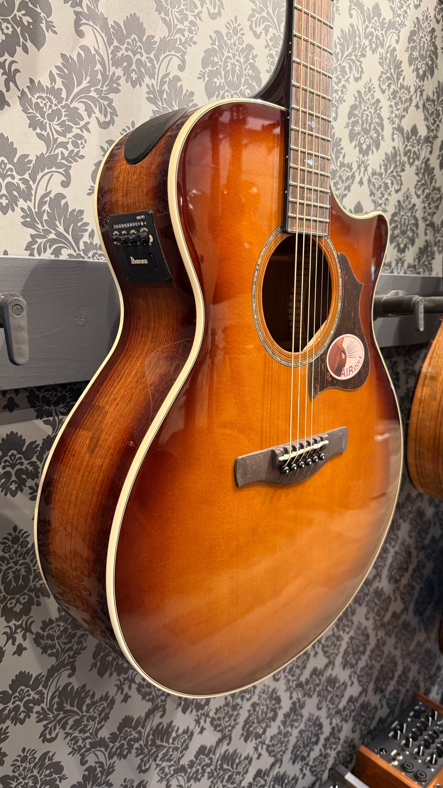 Ibanez AE160-VMS Vintage Mahogany Sunburst