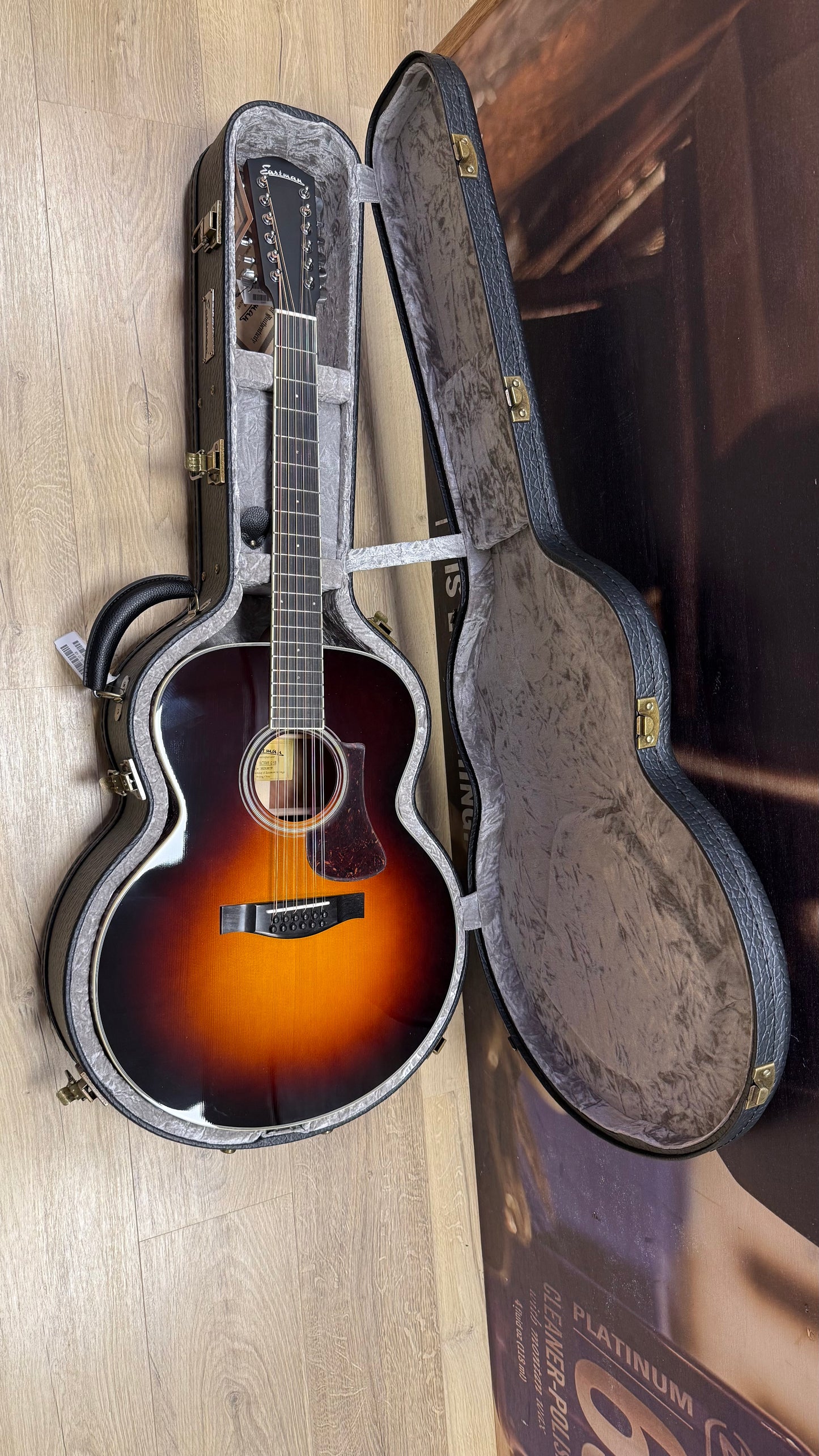 Eastman AC330E-12 Sunburst 12 String Incl. case