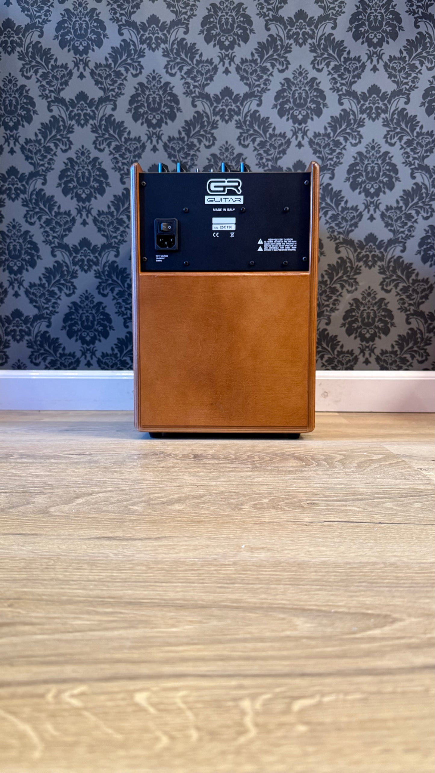 GRGuitar Acoustic Guitar Combo 3ch 120W Biamped