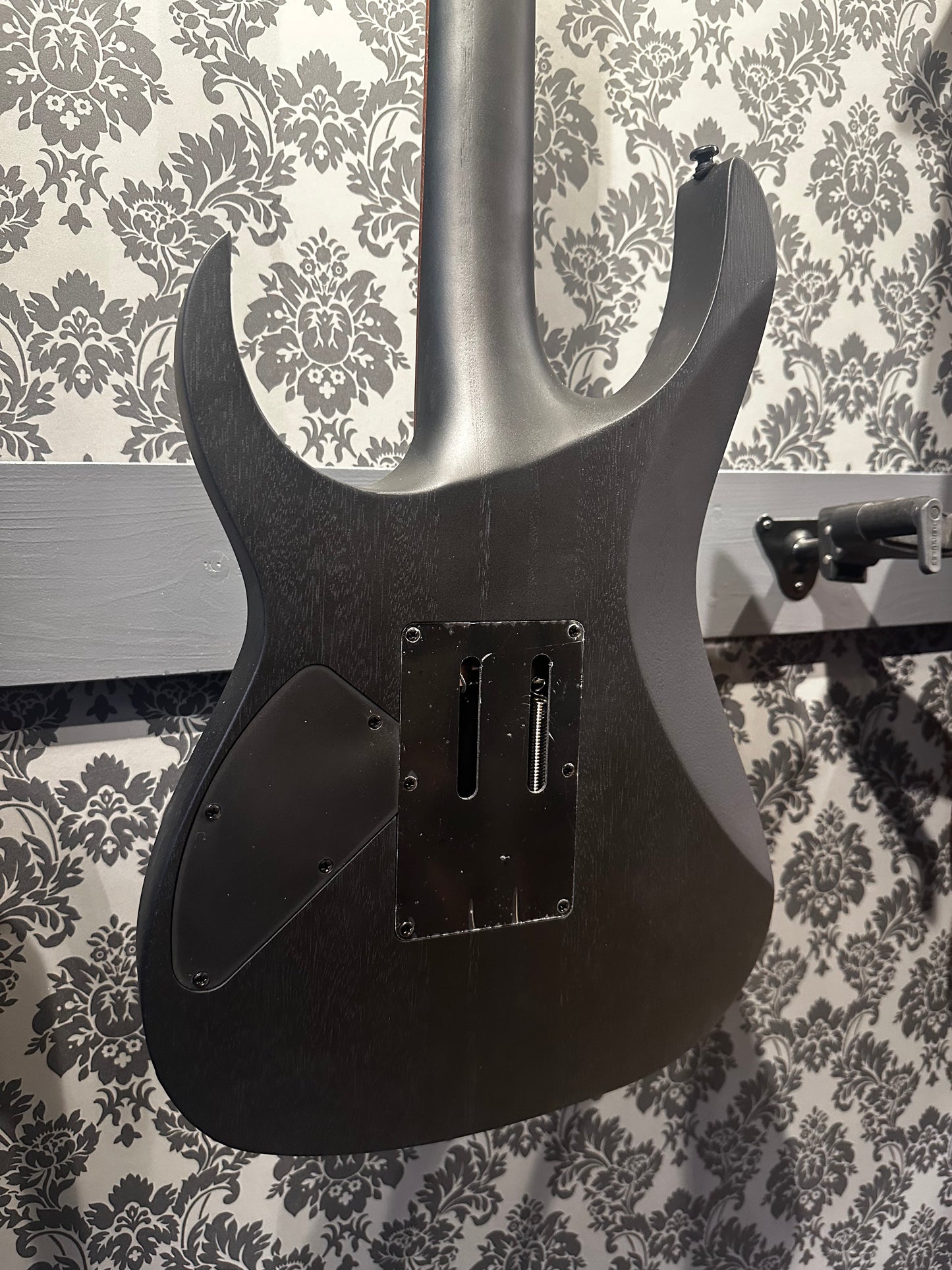 Ibanez RGRT420 WK Weathered Black