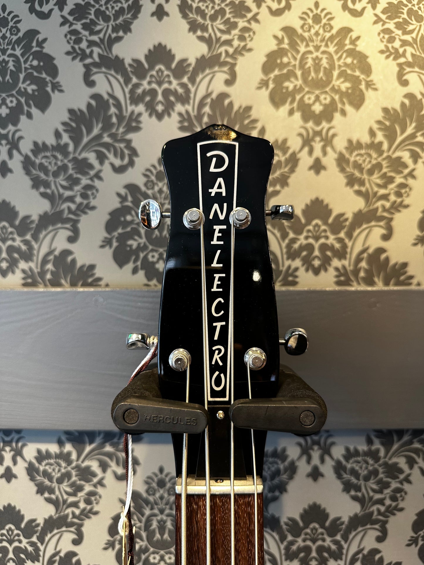 Danelectro 58 Longhorn Bass Black