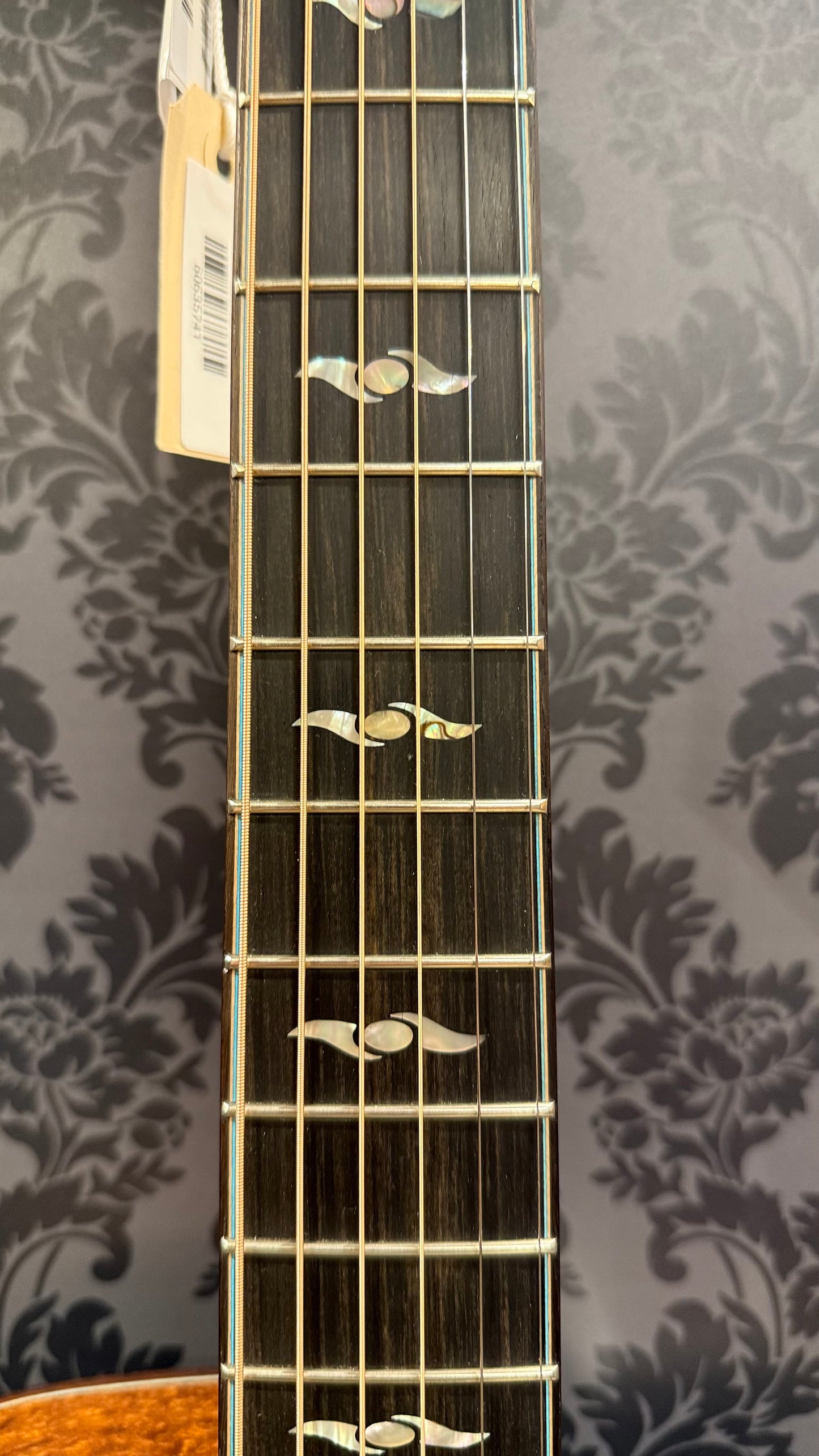 Eastman L-OMCE Quilted Sapele incl. case (B-stock)