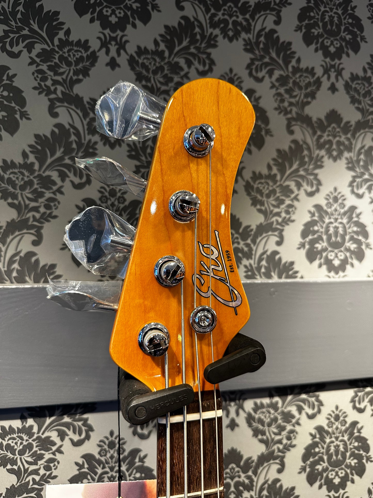 Eko PJ300-SB Tribute Sunburst