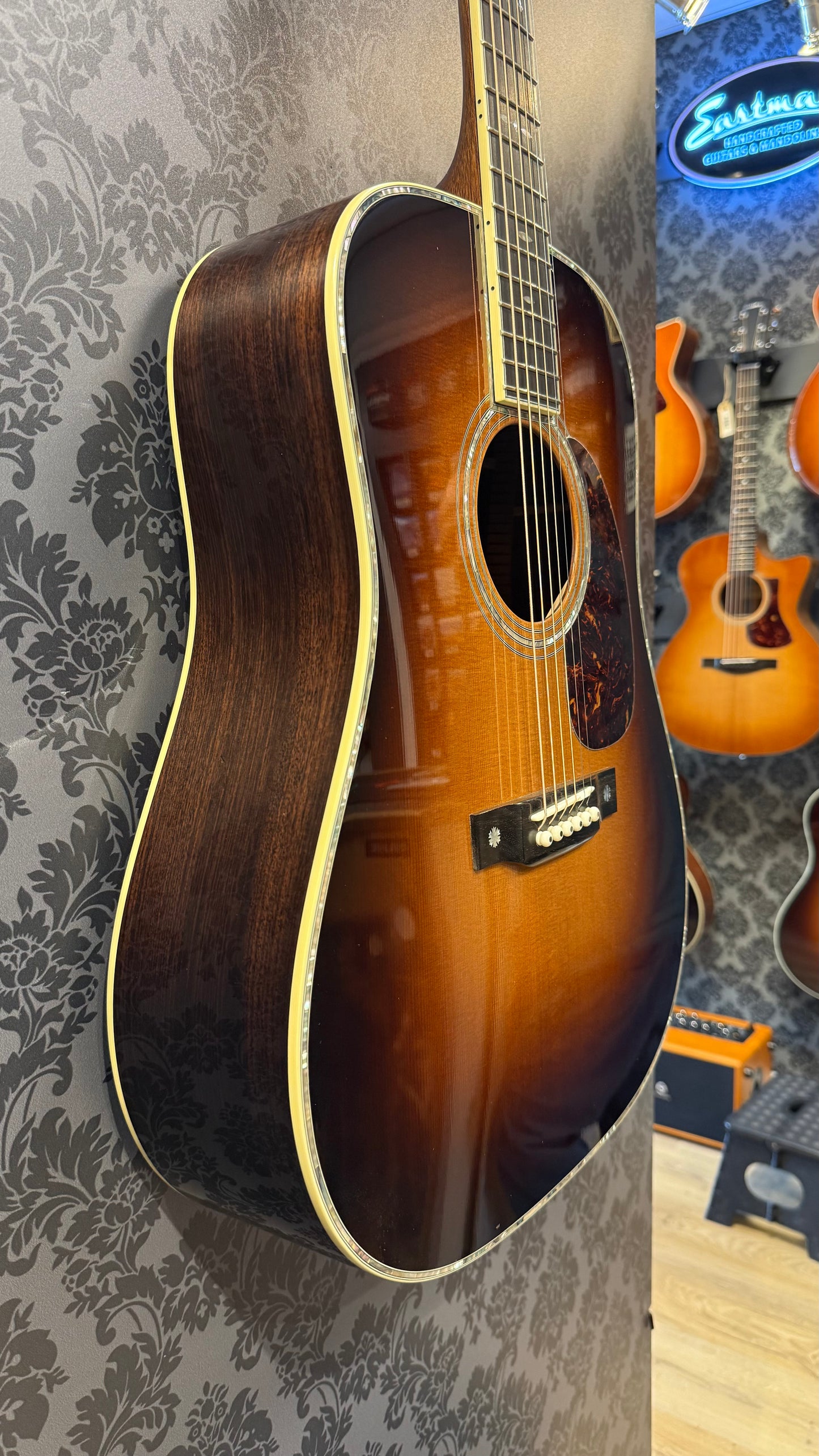 Eastman E40D-TC-Sunburst incl.case (B-stock)