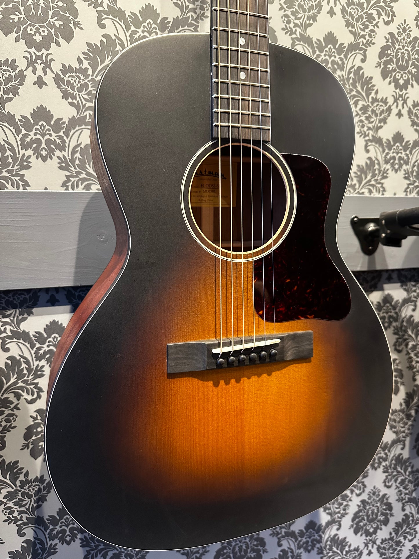 Eastman E1OOSS Sunburst Incl. gigbag B-stock