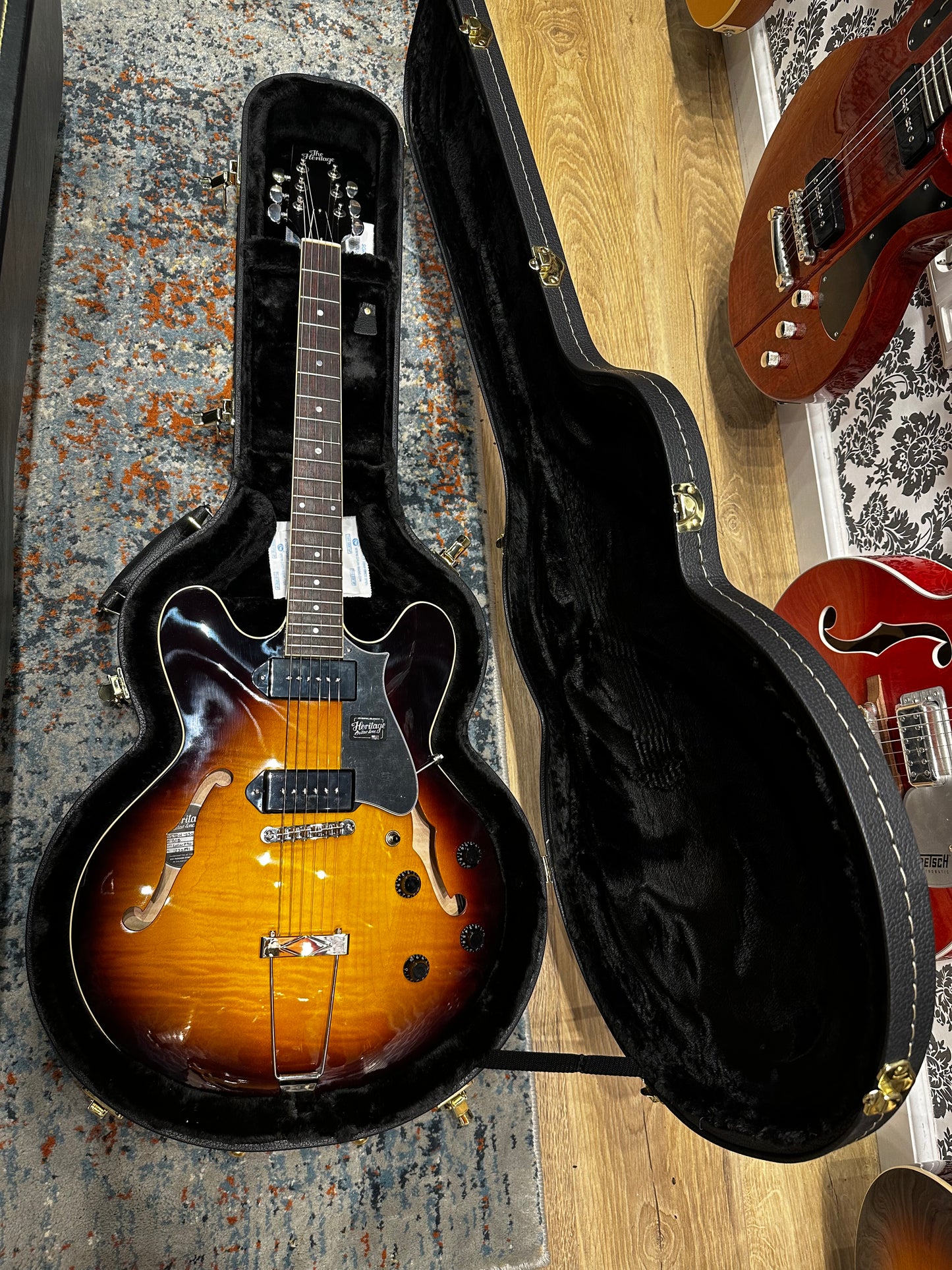 Heritage H-530 Original Sunburst Incl. case