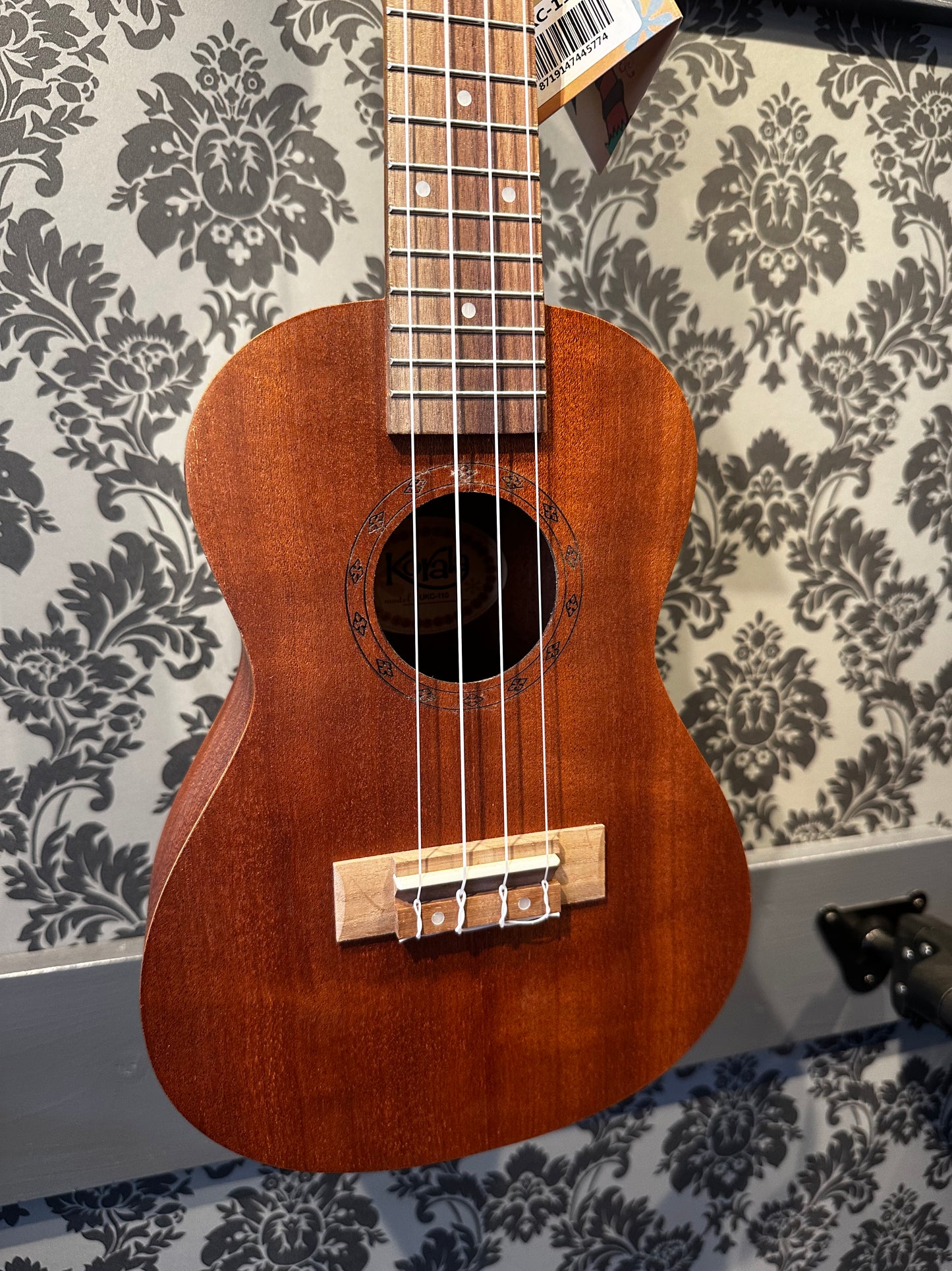 Korala UKC-110 Performer Series concert ukulele