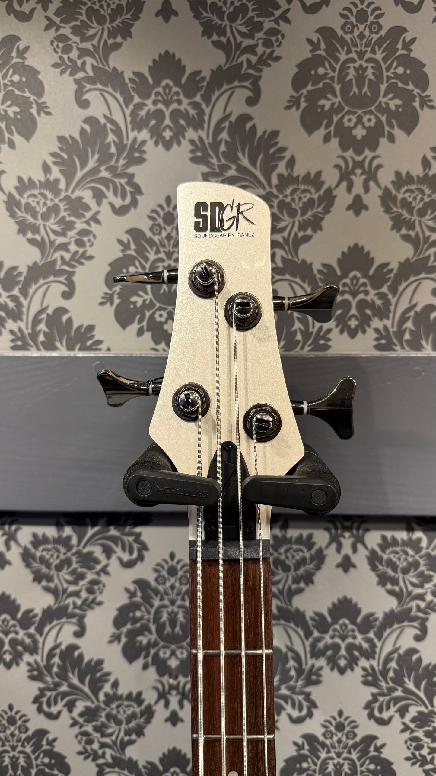 Ibanez SR300E-PW Bass Pearl White