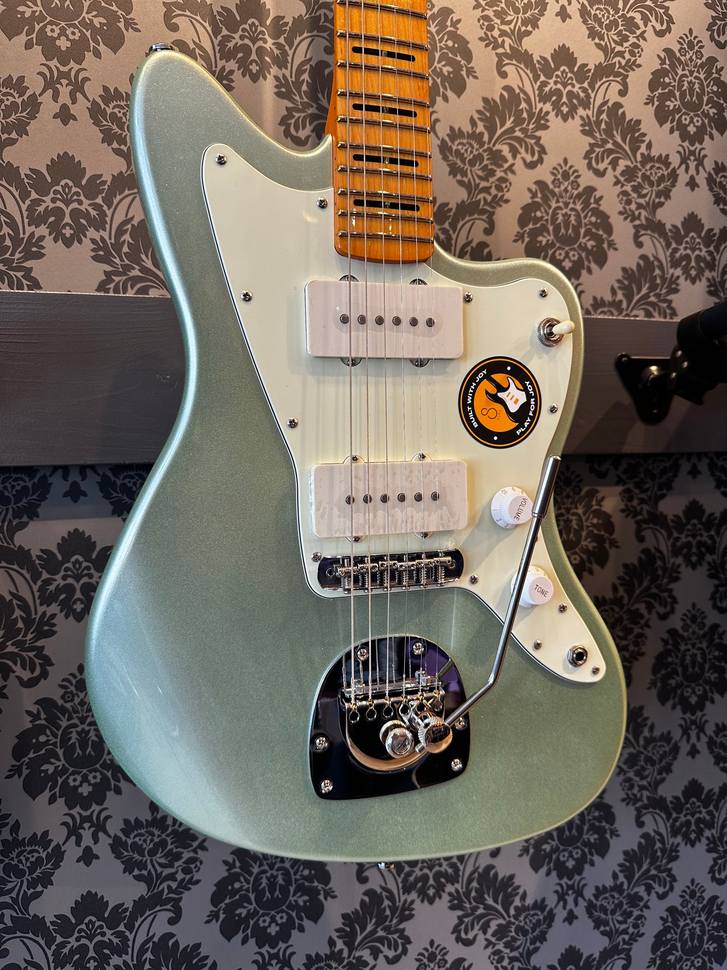 Sire Guitars Larry Carlton J5 Surf Green Metallic