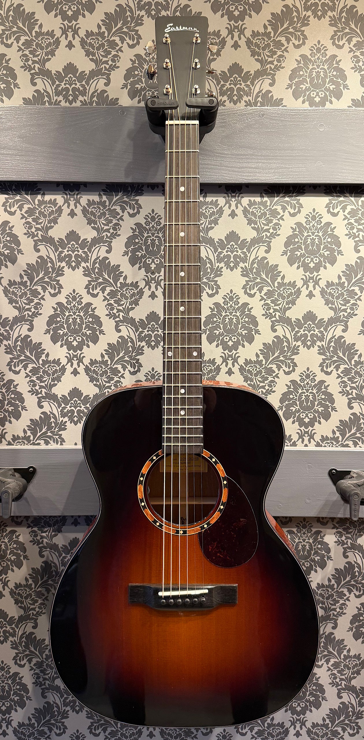Eastman E2-OM-DLX SB (B-STOCK)