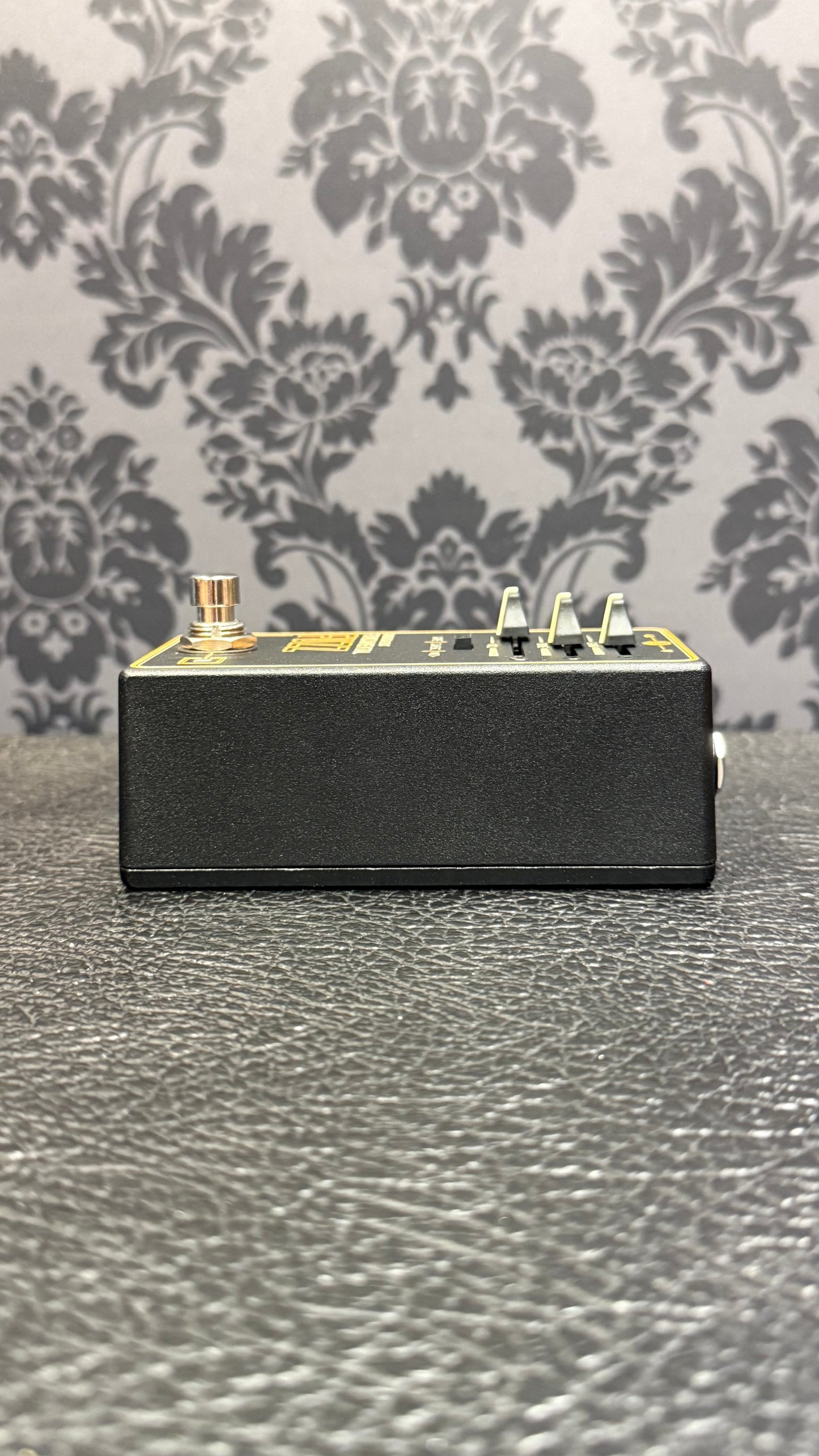 Walrus Audio Fundamental Fuzz