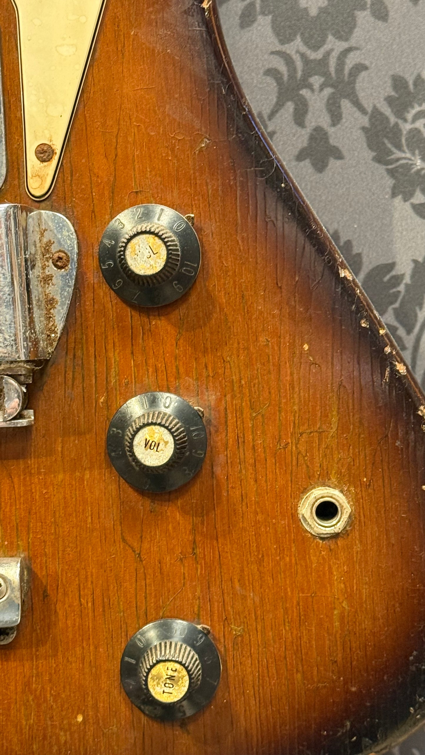 Gibson Thunderbird IV (Non-Reverse) 1968 sunburst bass (occasion)