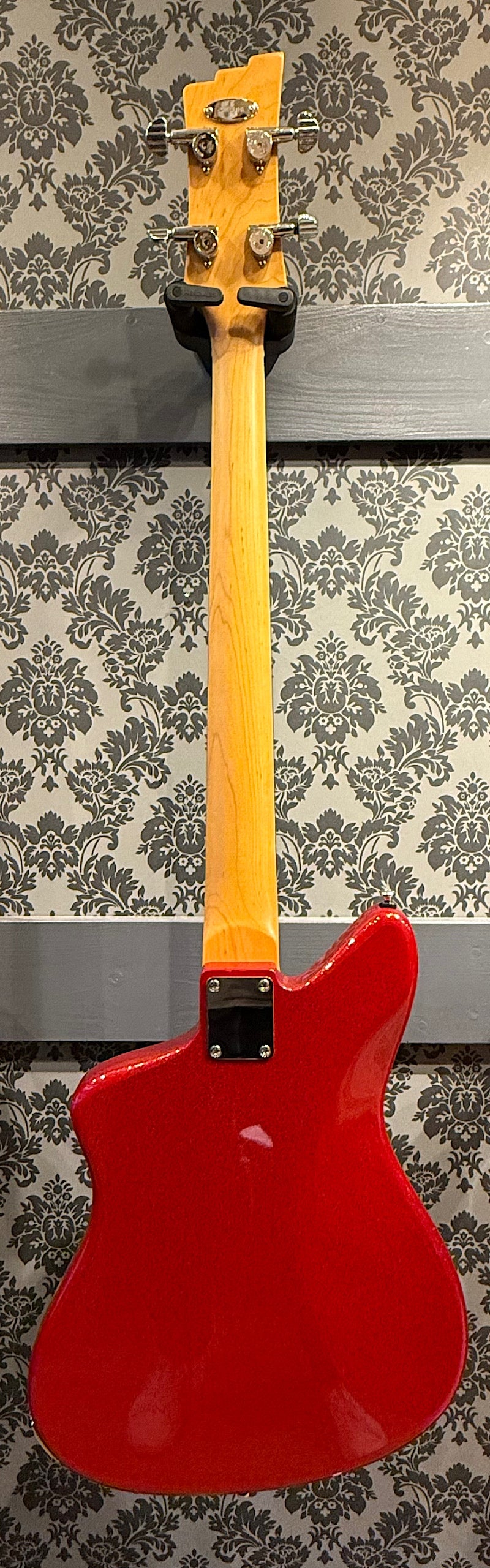 Duesenberg kavalier bass sparkle red incl. case